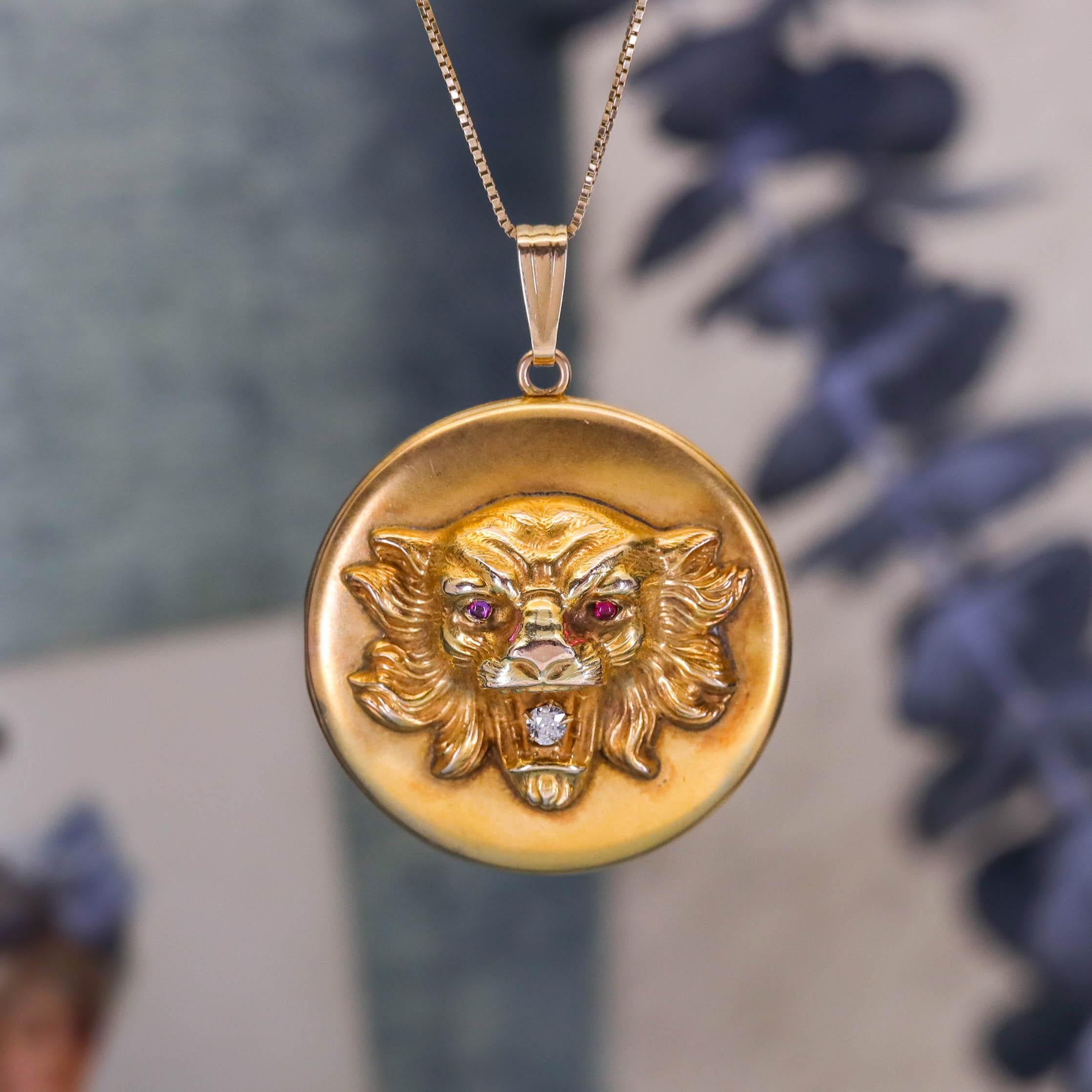 Médaillon de lion antique en or 10k Bon état - En vente à Lewisburg, PA