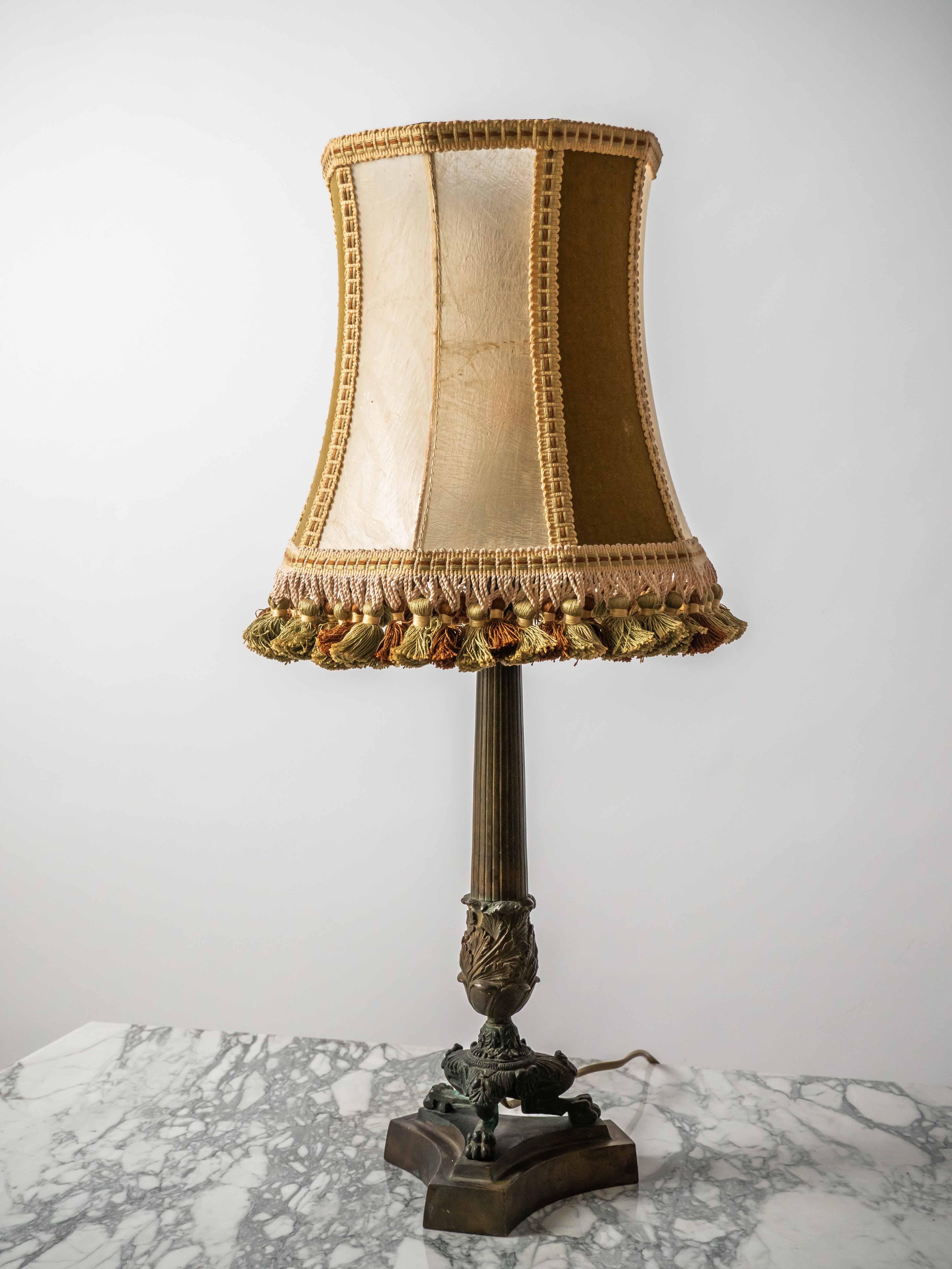 Antique lion paw lamp For Sale 4