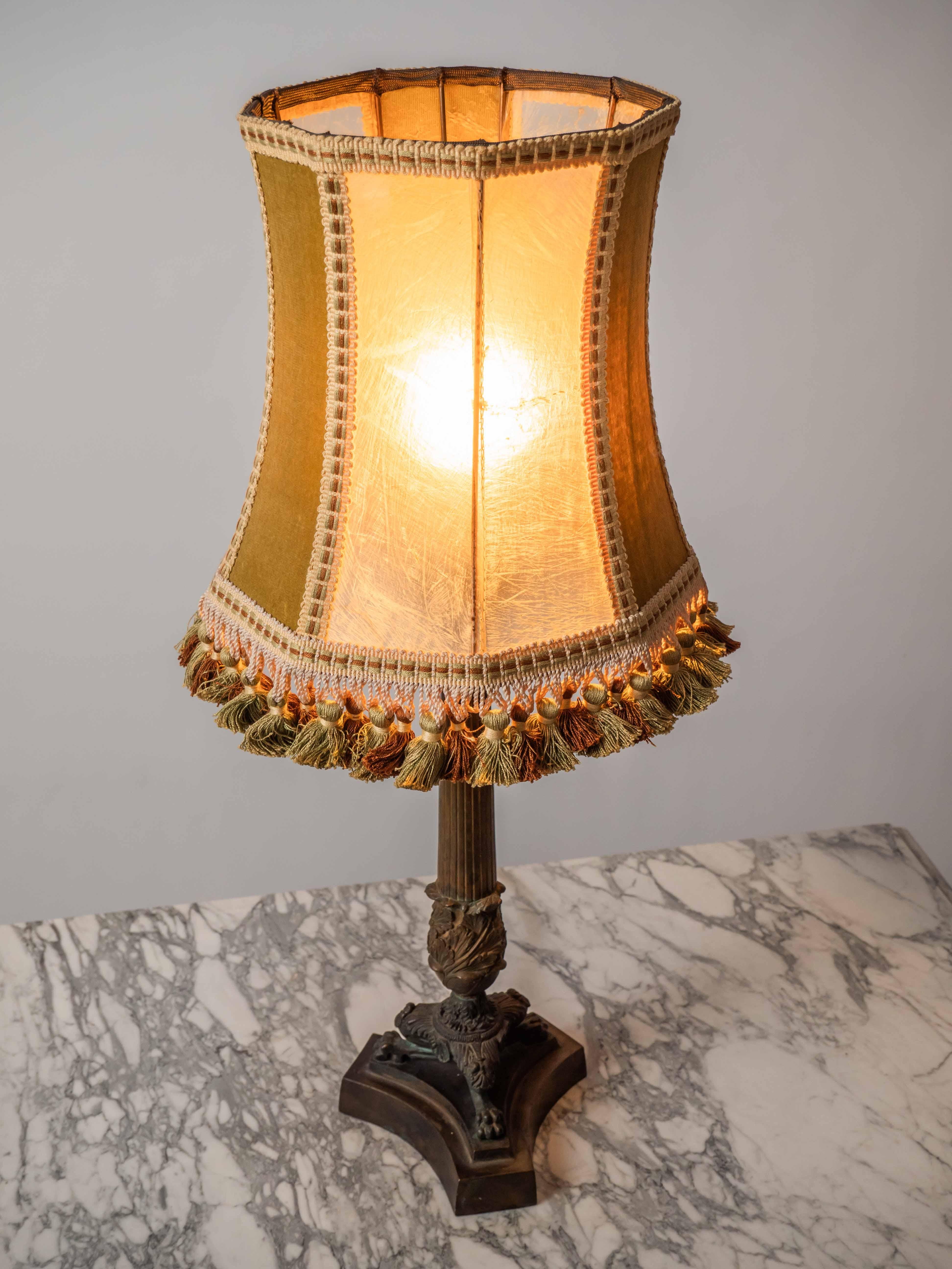 Hand-Carved Antique lion paw lamp For Sale