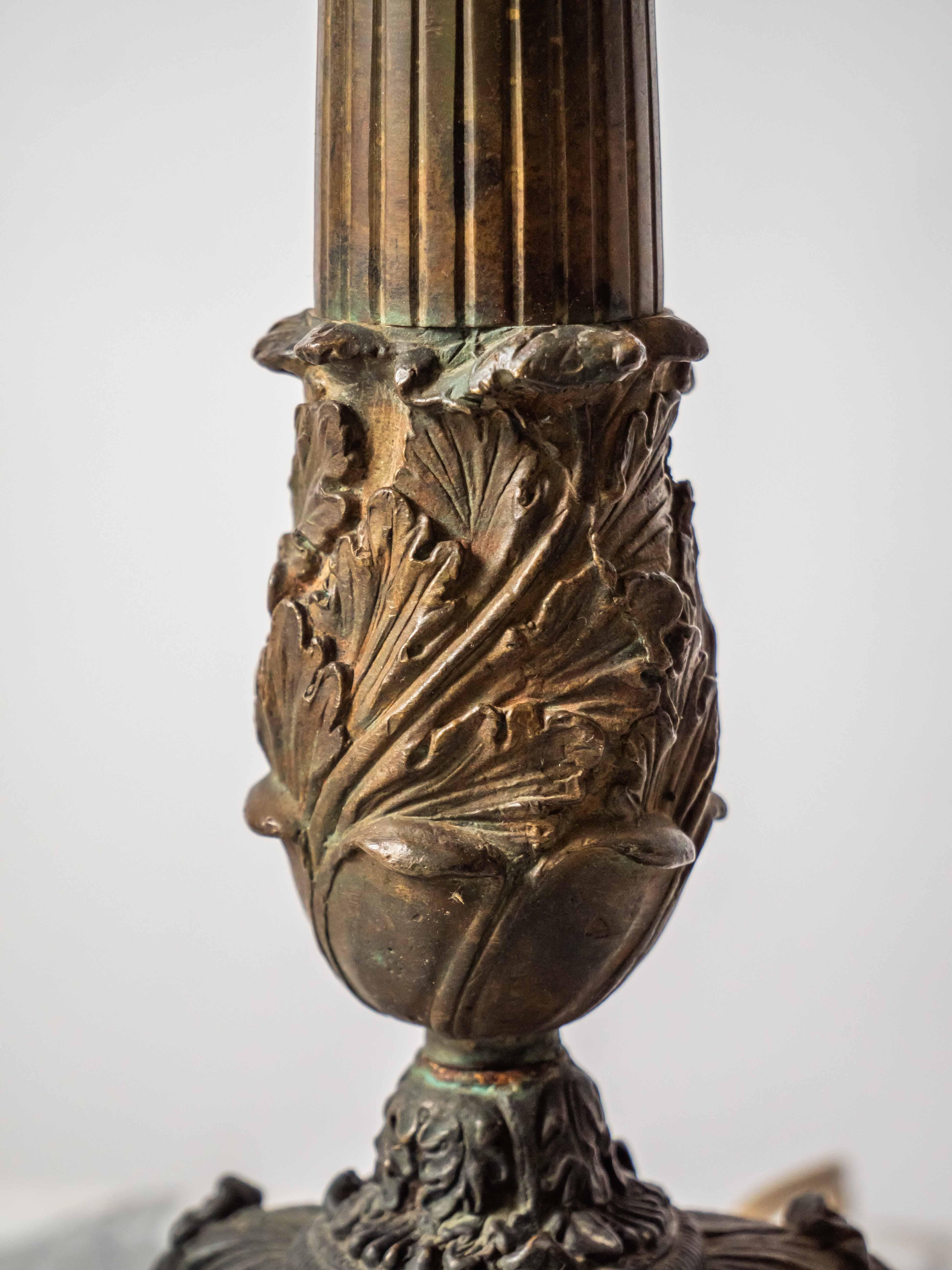 Brass Antique lion paw lamp For Sale