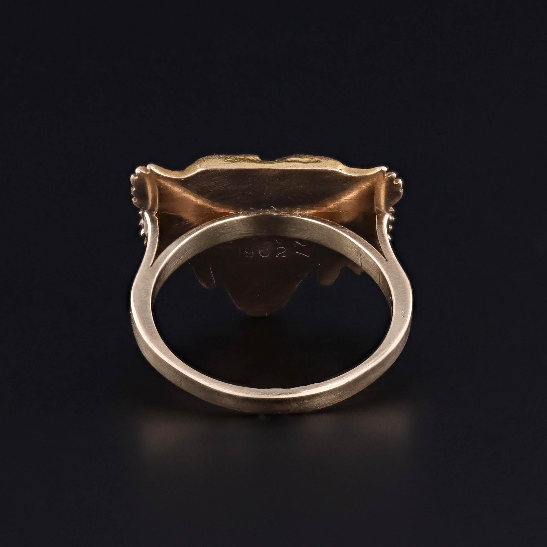 Antique Lion Ring of 14k Gold In Good Condition For Sale In Lewisburg, PA