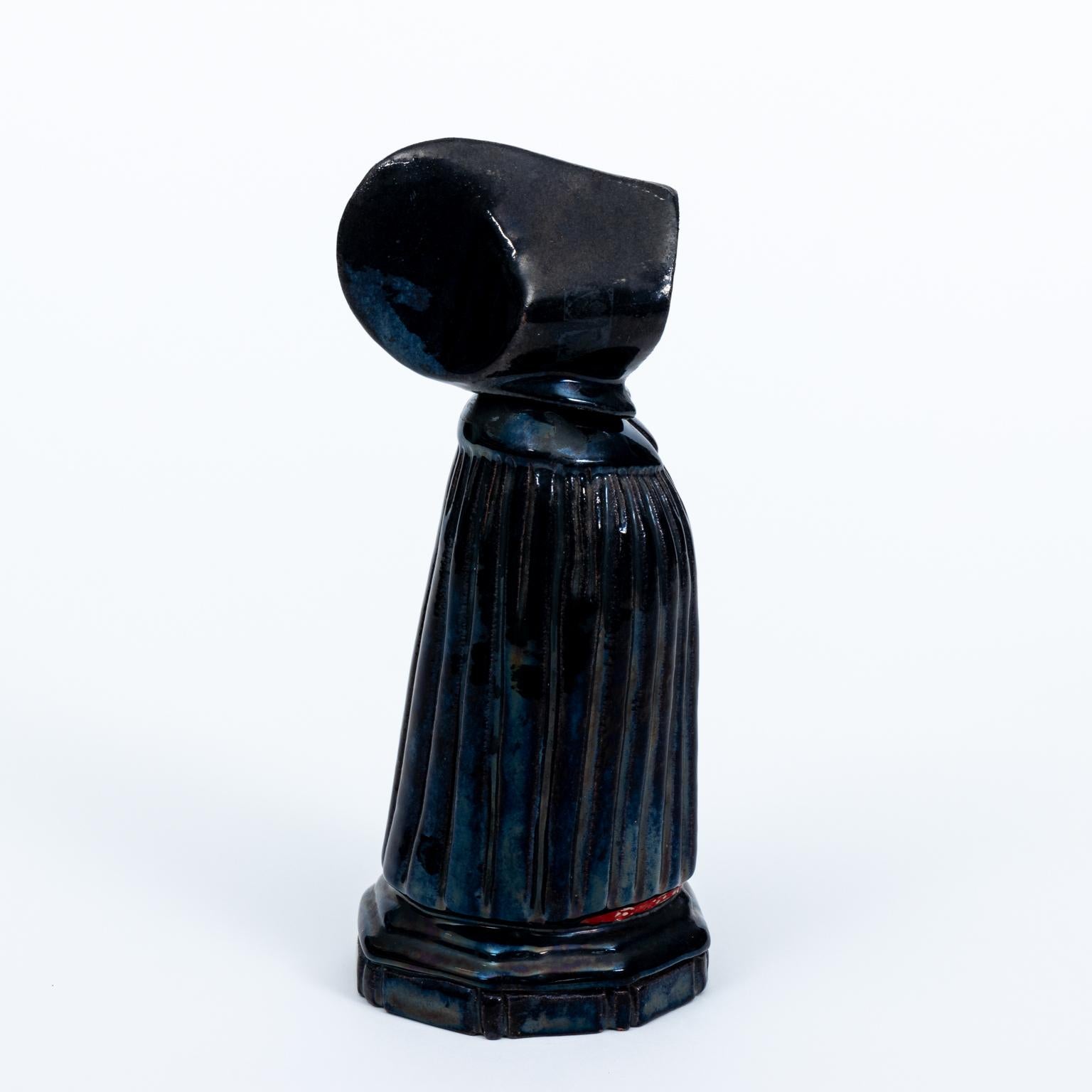 Antique Liquor Bottle In Good Condition In Stamford, CT