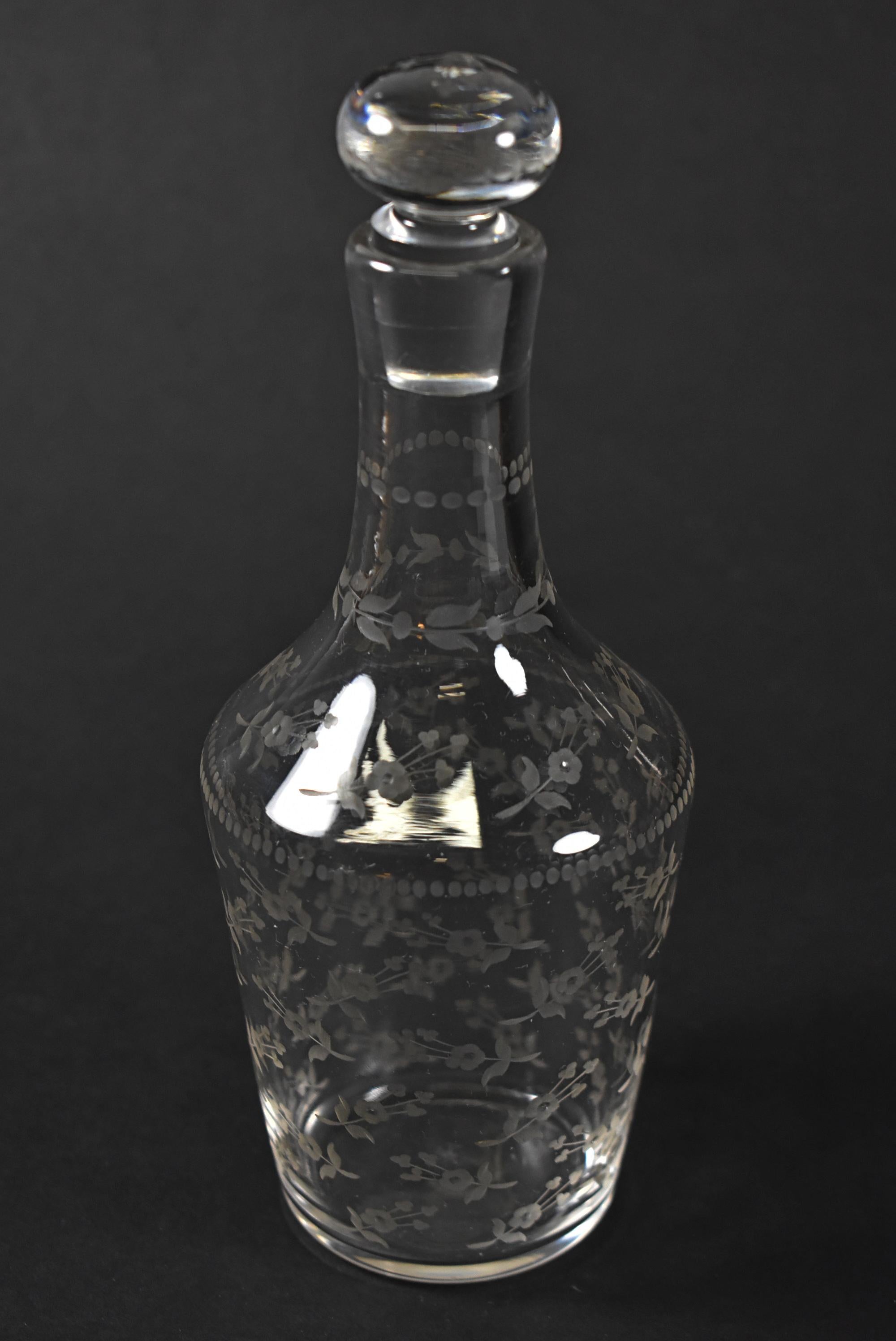 Antique Liquor Tantalus Box Oak With Guta Percha Images Cut Crystal Stemware im Angebot 4