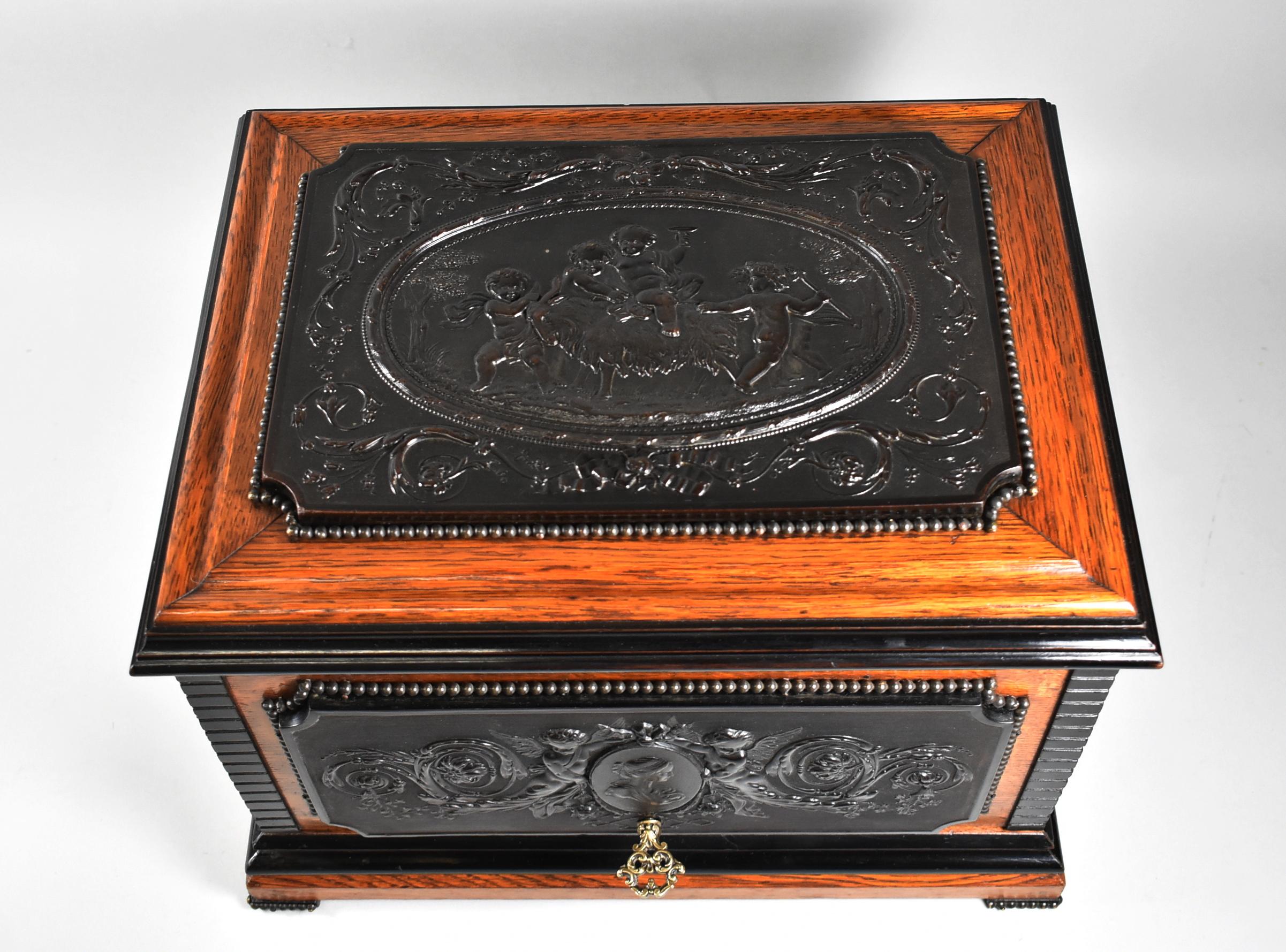 Antique Liquor Tantalus Box Oak With Guta Percha Images Cut Crystal Stemware im Zustand „Gut“ im Angebot in Toledo, OH