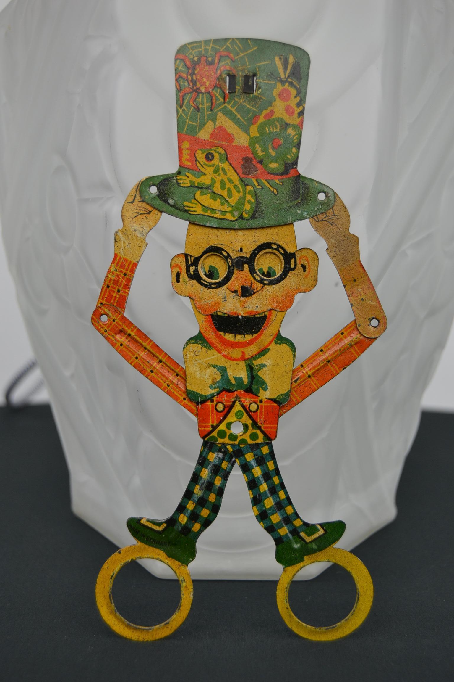 Antique Litho Tin Scissor Toy of Harold Lloyd by Distler Germany, 1920s For Sale 4