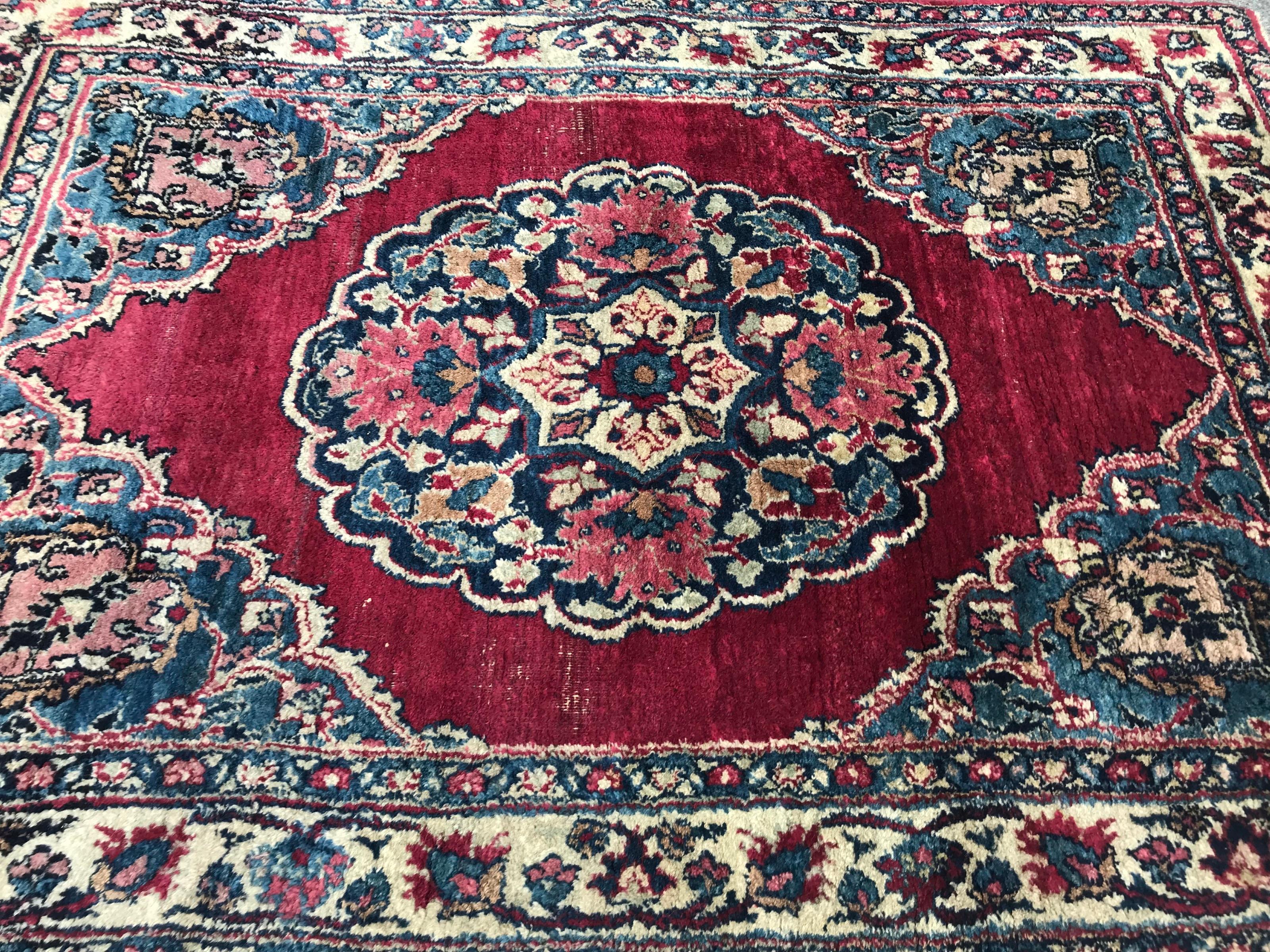 XIXe siècle Petit tapis antique Dorokhsh en vente