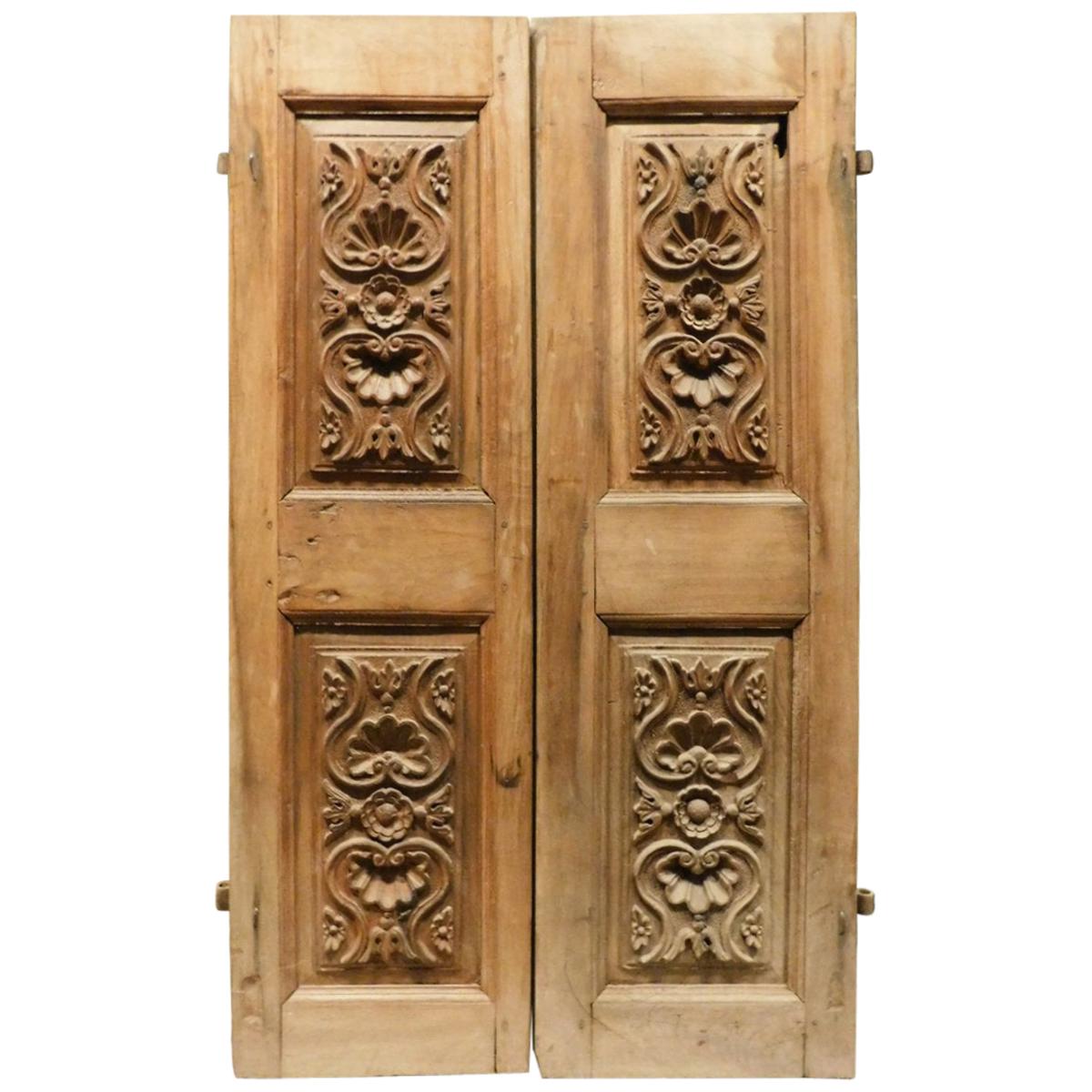 Antique Little Double Doors in Walnut, Carved Panels, 18th Century, Italy For Sale