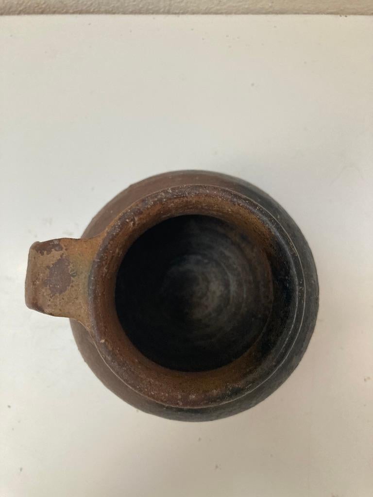 Spagnolo Piccolo vaso spagnolo in terracotta in vendita