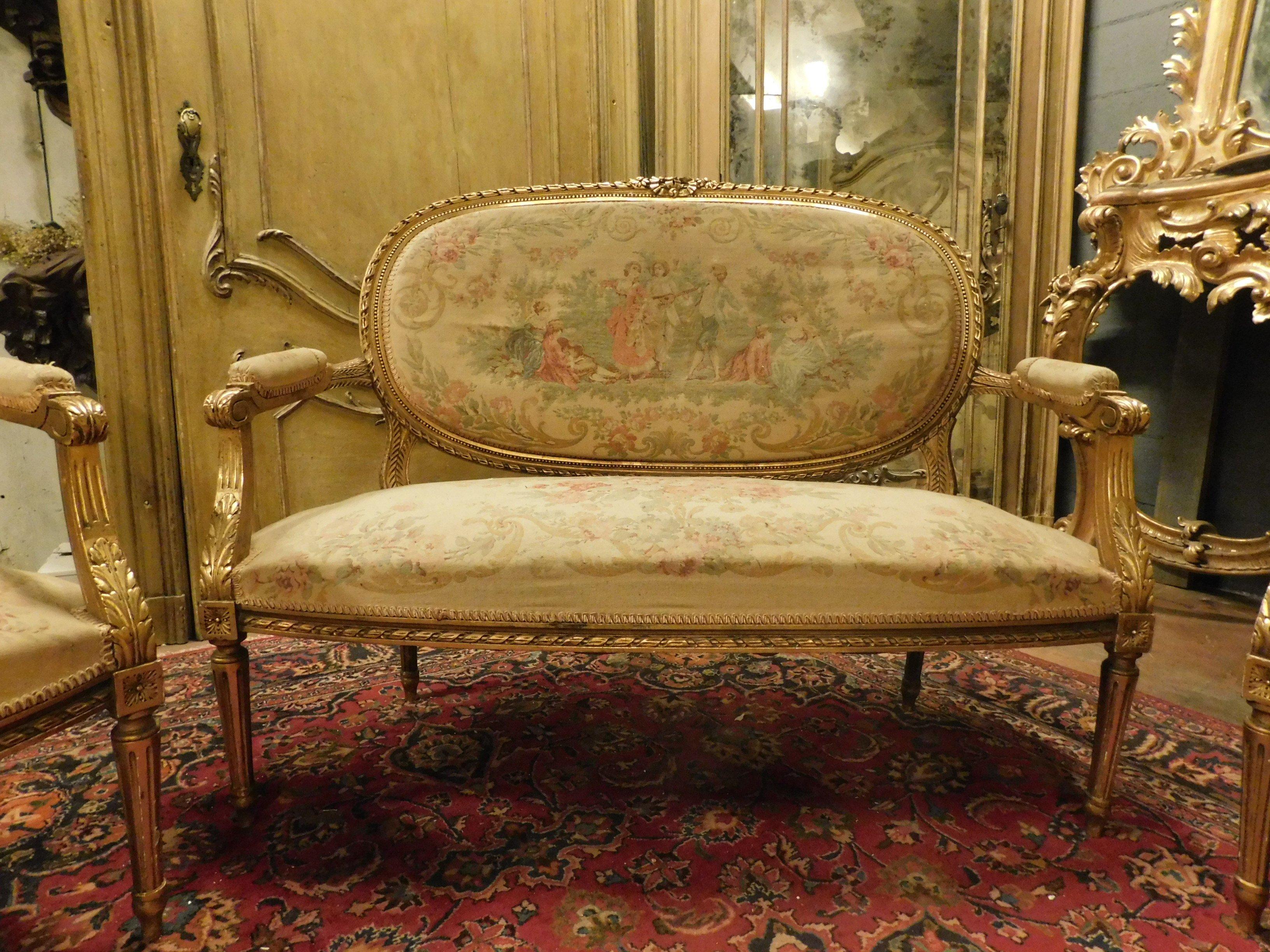 Antique Living Room, Four Armchairs and Sofa, Gilded Wood, 19th Century, France In Good Condition For Sale In Cuneo, Italy (CN)