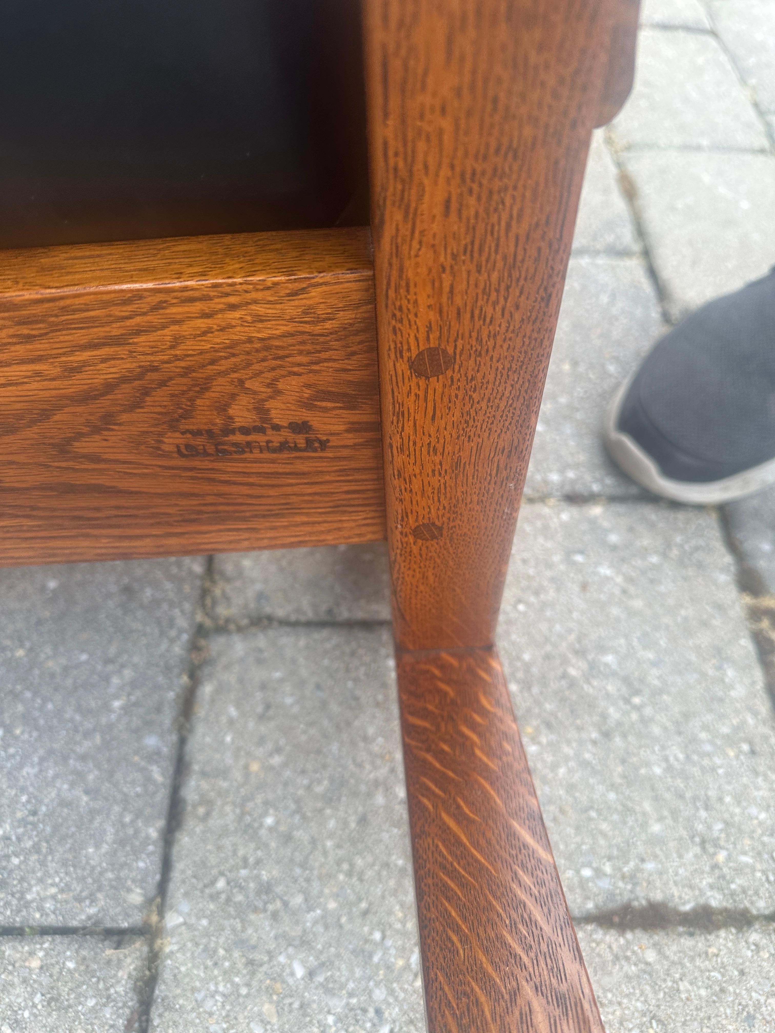 L&JG Stickley Arm Morris Rocker    20%   VENTE    VENTE    W7936 en vente 3
