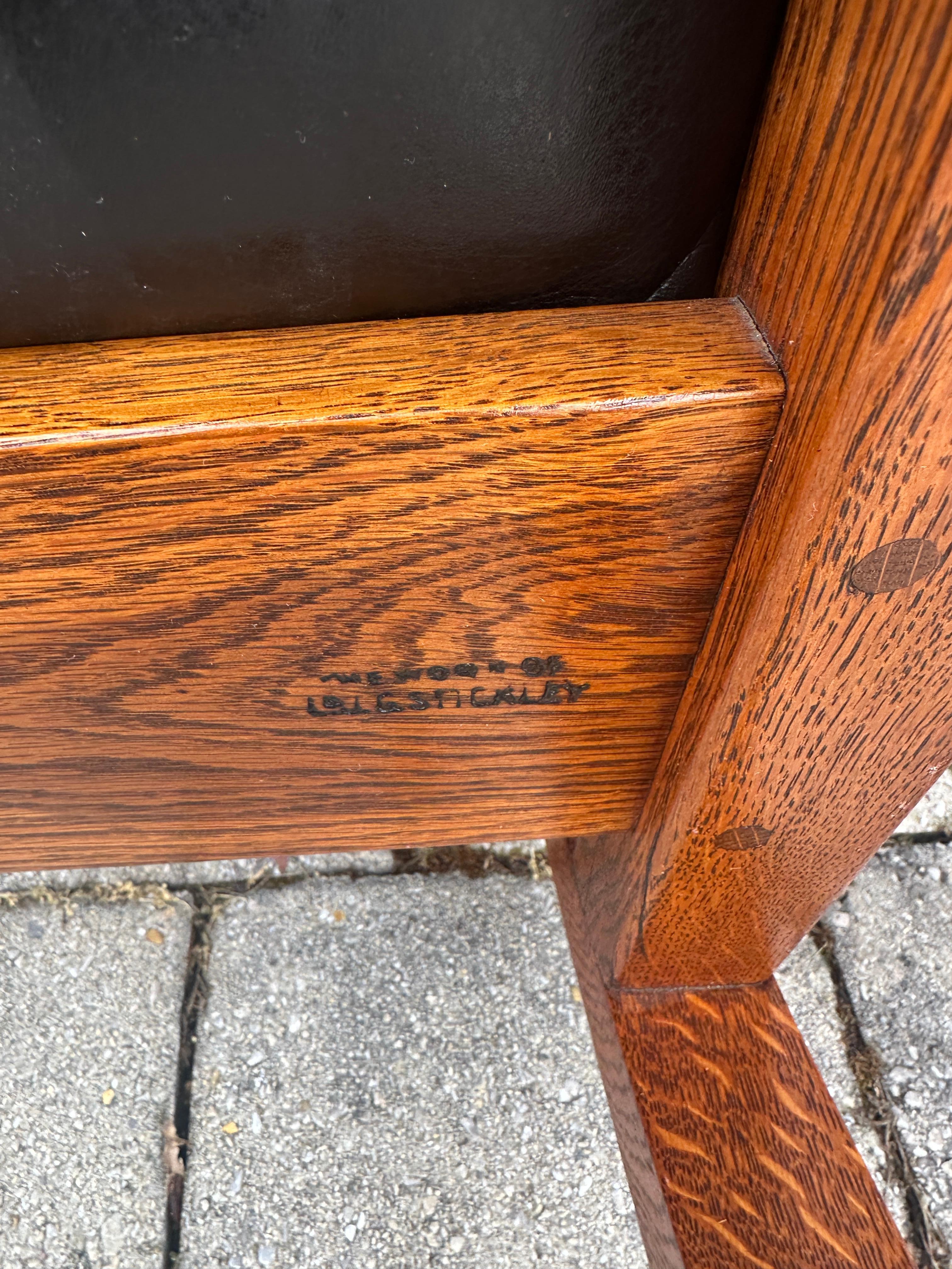 L&JG Stickley Arm Morris Rocker    20%   VENTE    VENTE    W7936 en vente 6