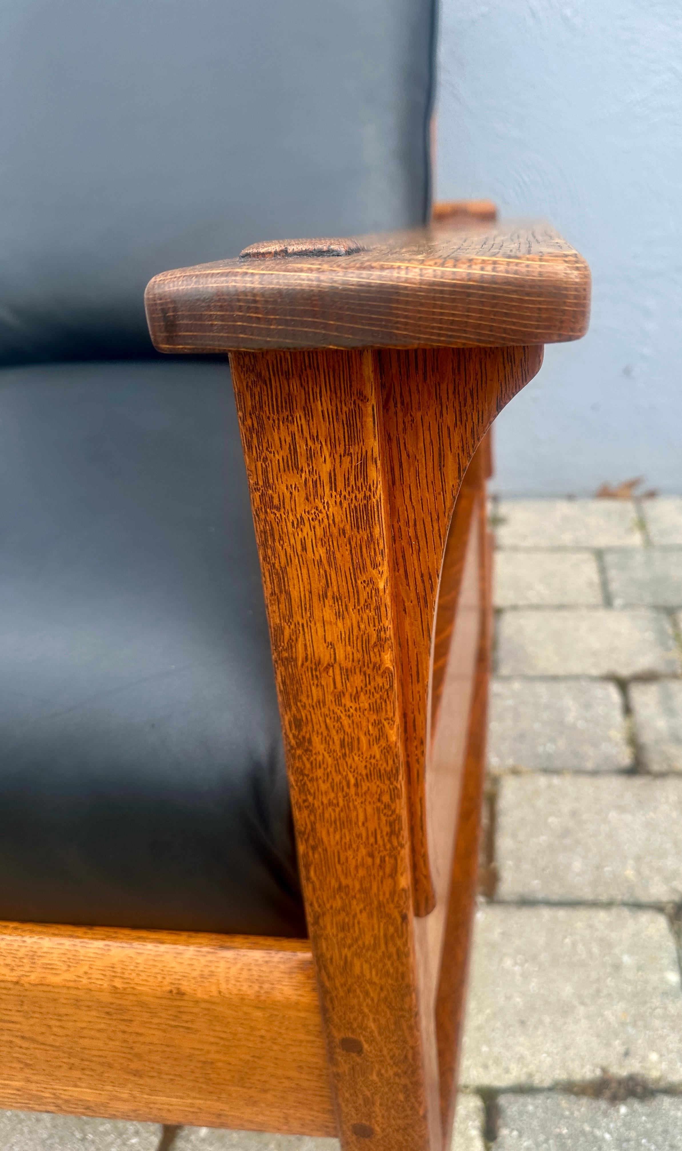 L&JG Stickley Arm Morris Rocker    20%   VENTE    VENTE    W7936 en vente 13
