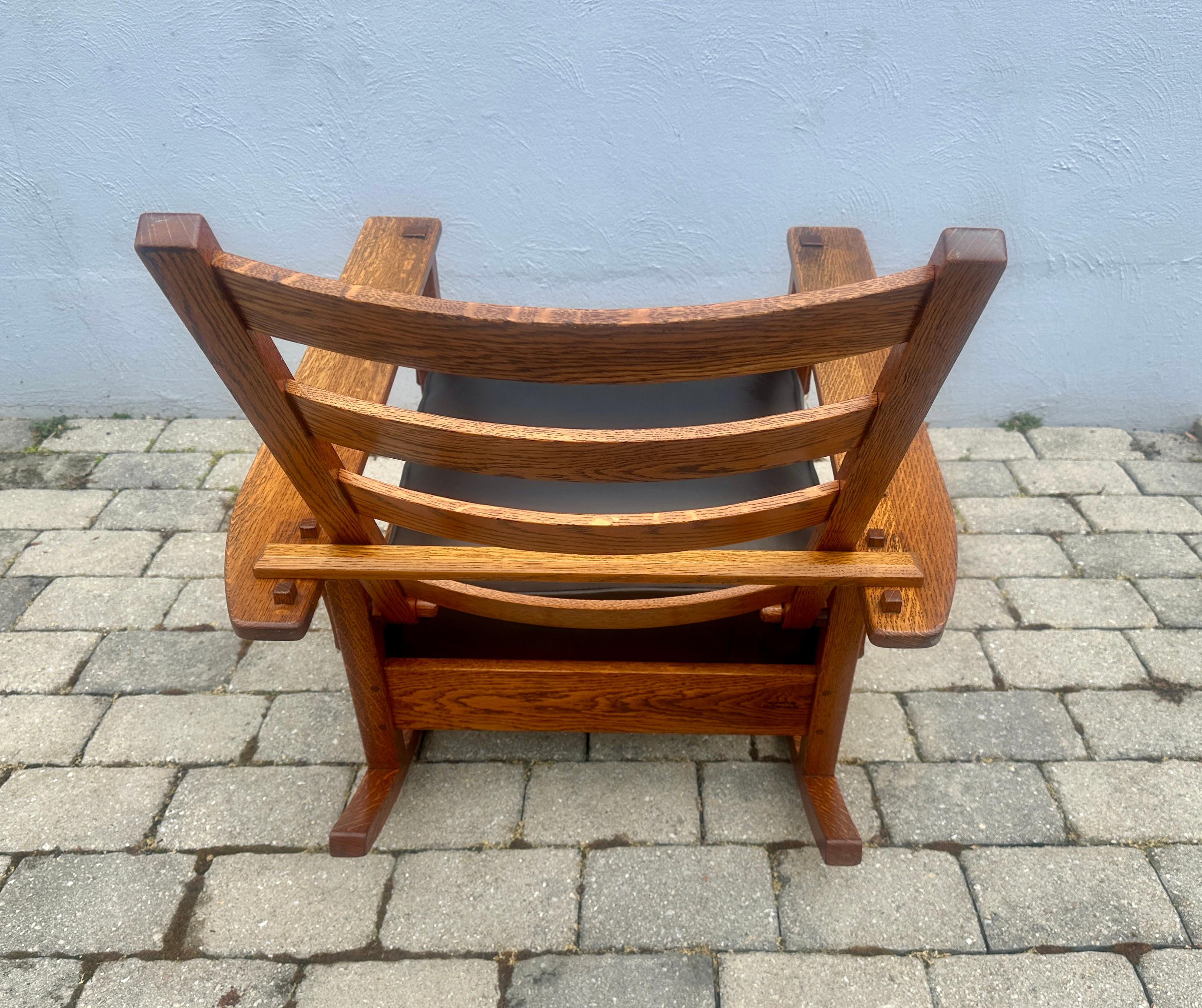 L&JG Stickley Arm Morris Rocker    20%   VENTE    VENTE    W7936 en vente 1