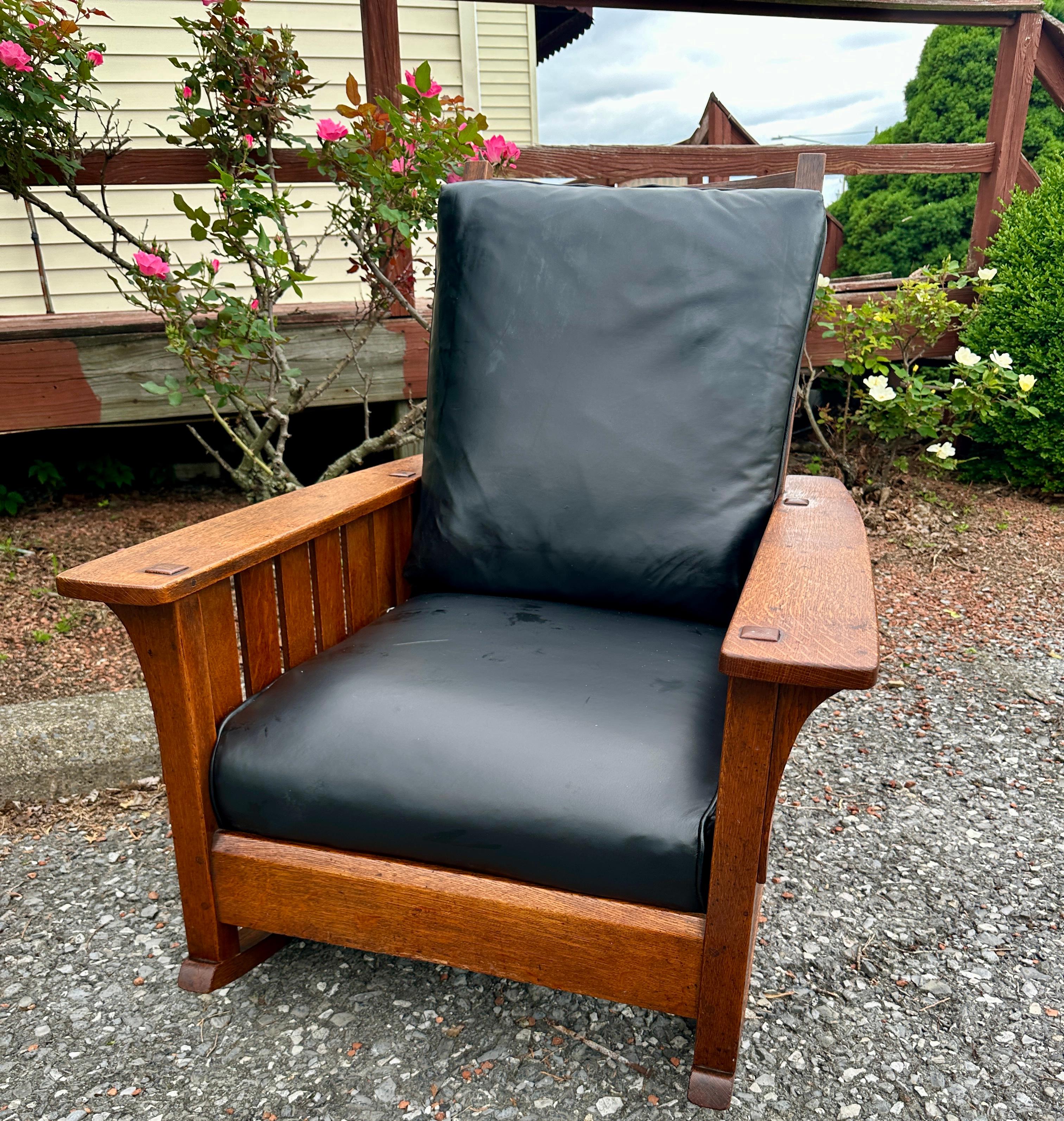 Antike L&JG Stickley Paddelarmwippe mit Schlitz an den Seiten - W8390 im Angebot 9