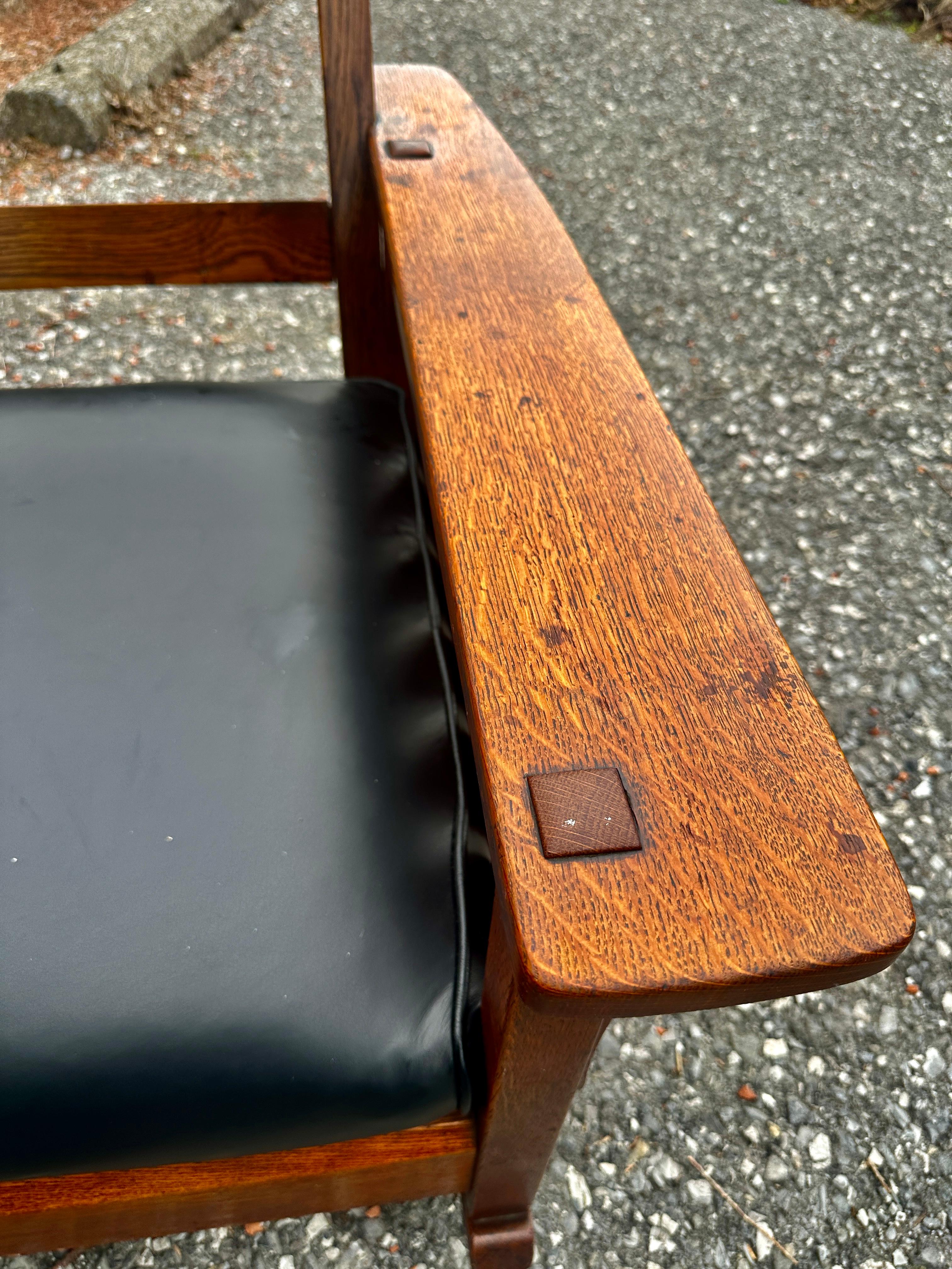 Antike L&JG Stickley Paddelarmwippe mit Schlitz an den Seiten - W8390 (amerikanisch) im Angebot