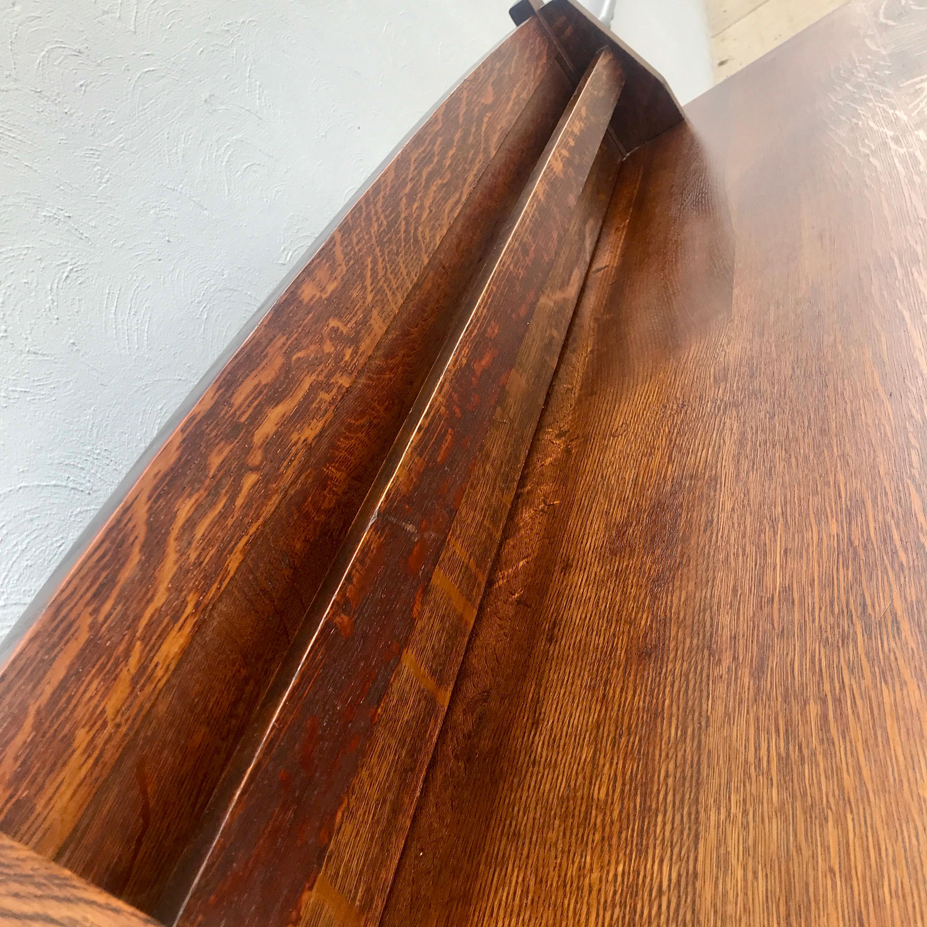 ANTIQUE L&JG Stickley SIGNED  Sideboard with IRON Hinge hardware  C 1910 en vente 2