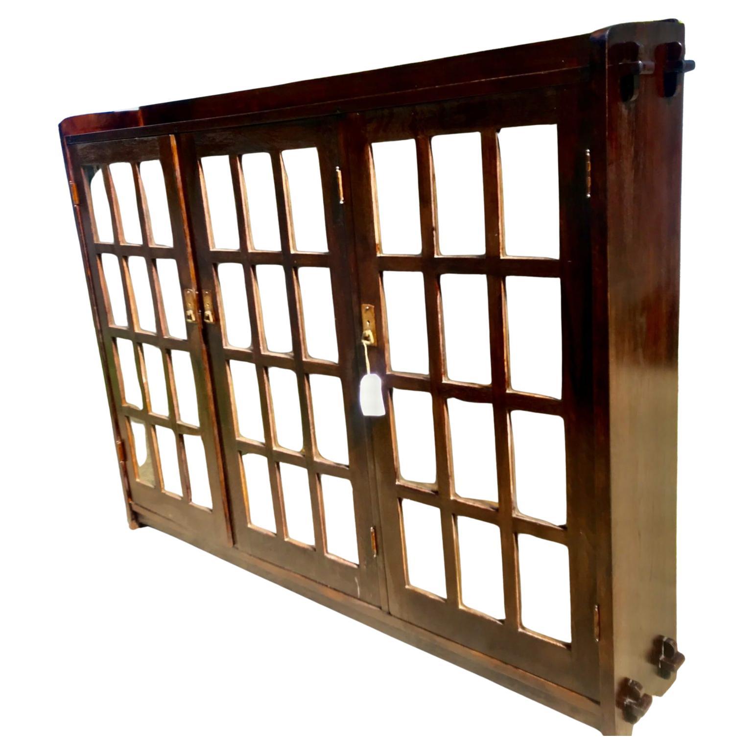 Arts and Crafts Bibliothèque ancienne L&JG Stickley à trois portes C 1910 - W3227 en vente