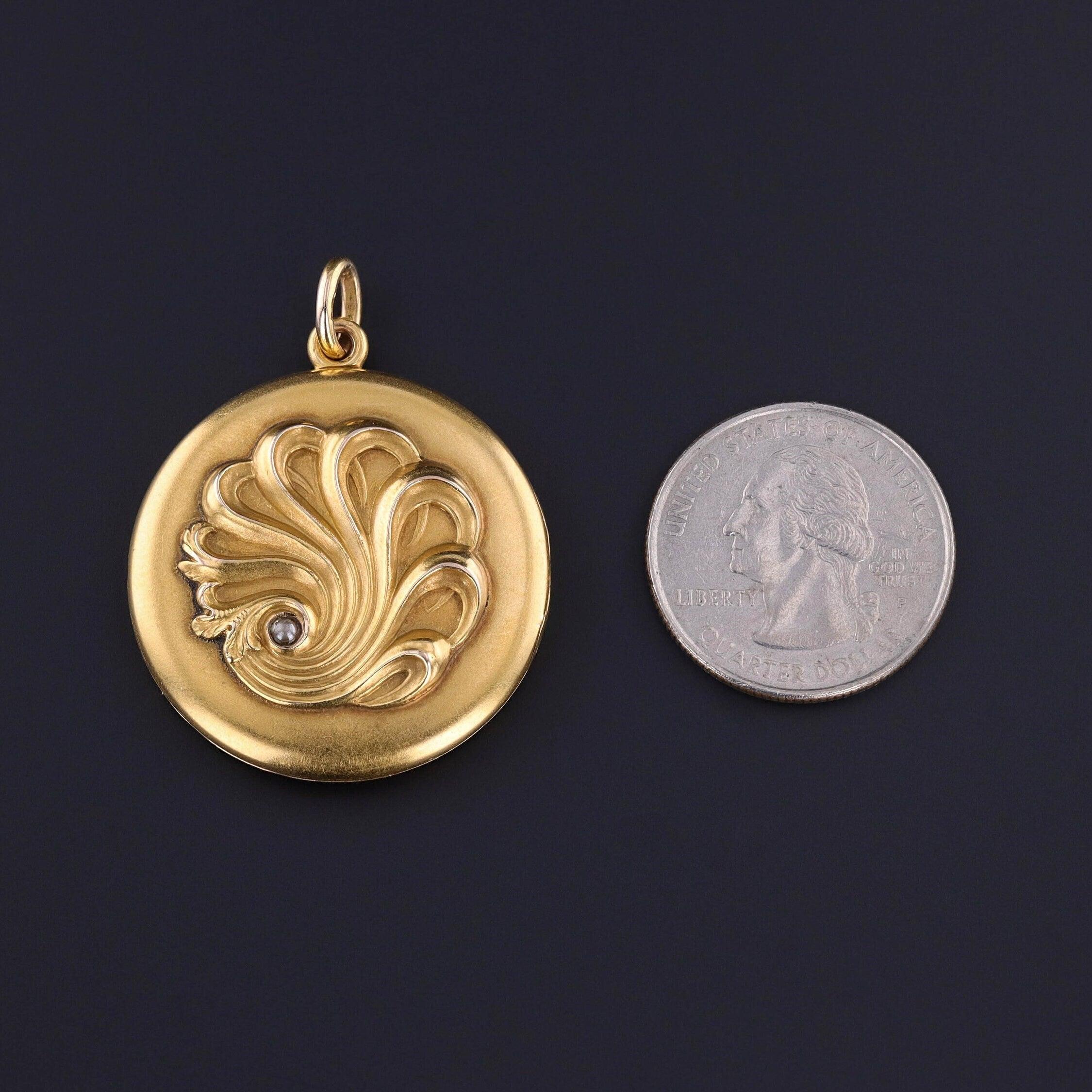 Cabochon Medaglione antico in oro 10k in vendita