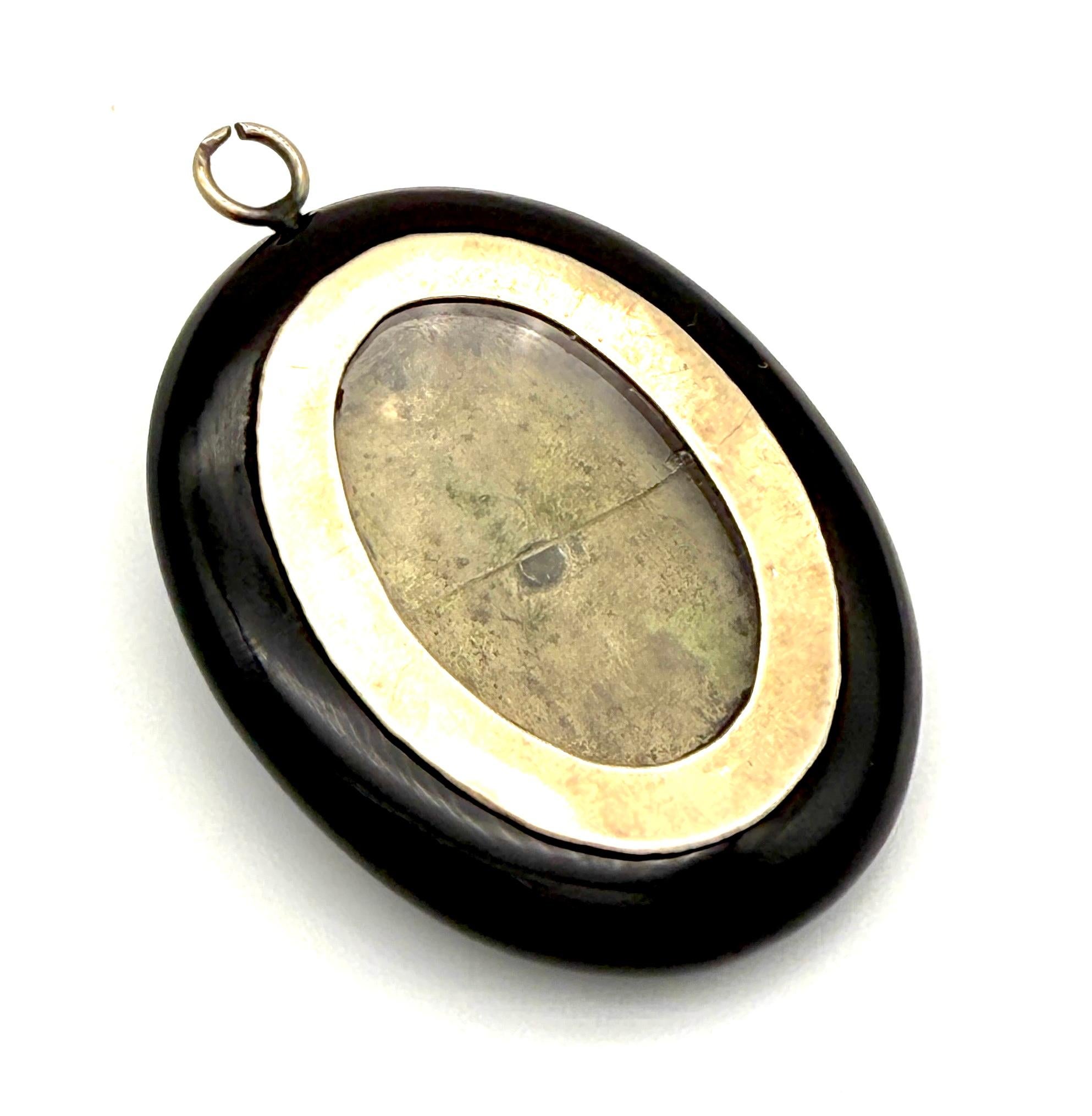 Antike Medaillon Anhänger Sentimental Schmuck Stiefmütterchen Onyx Silber Natürliche Perlen (Viktorianisch) im Angebot