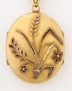 Antique Locket / Vinaigrette with Repousse Productivity Symbol