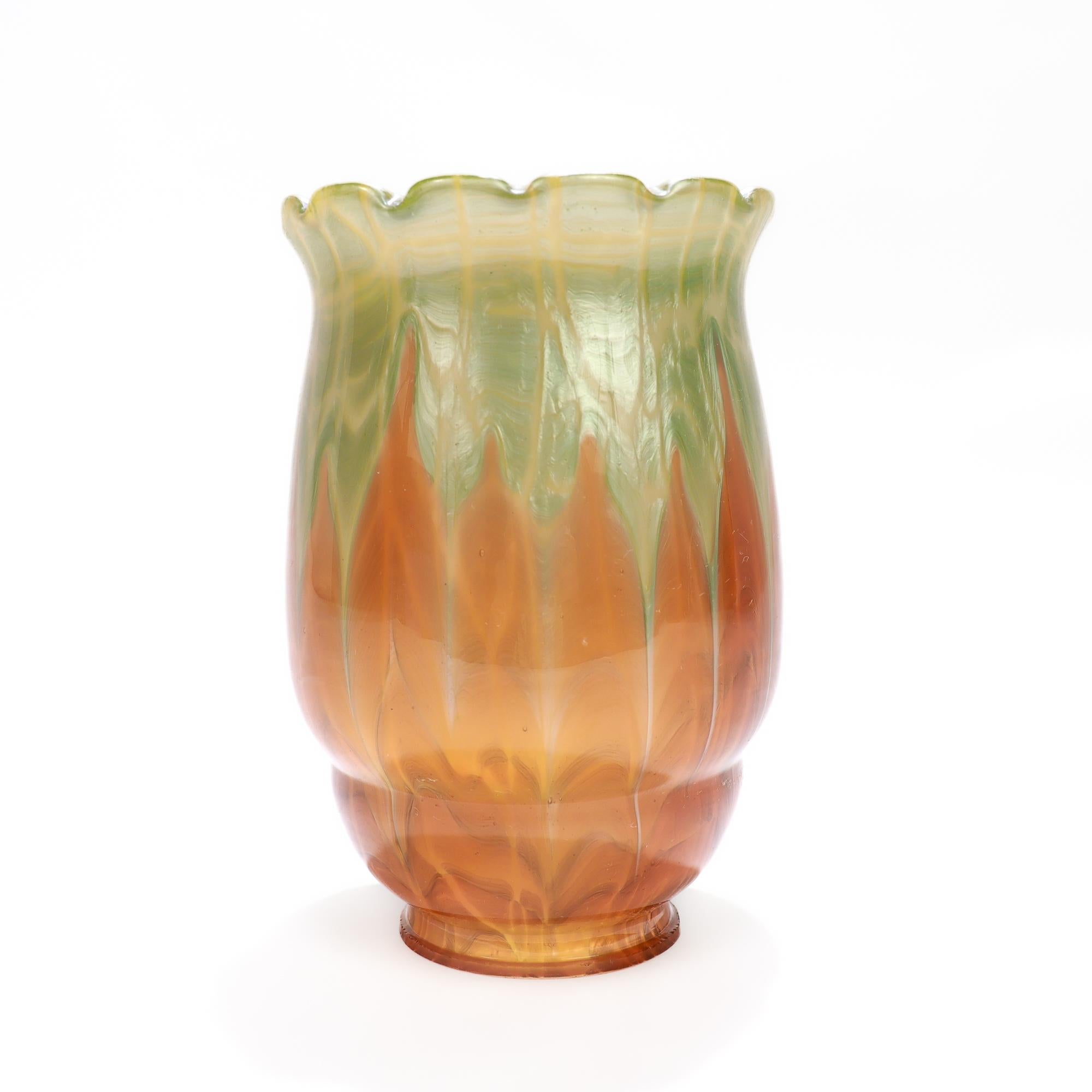 20ième siècle Abat-jour ancien en verre d'art Loetz Glass Titania Genre 4212 en vente