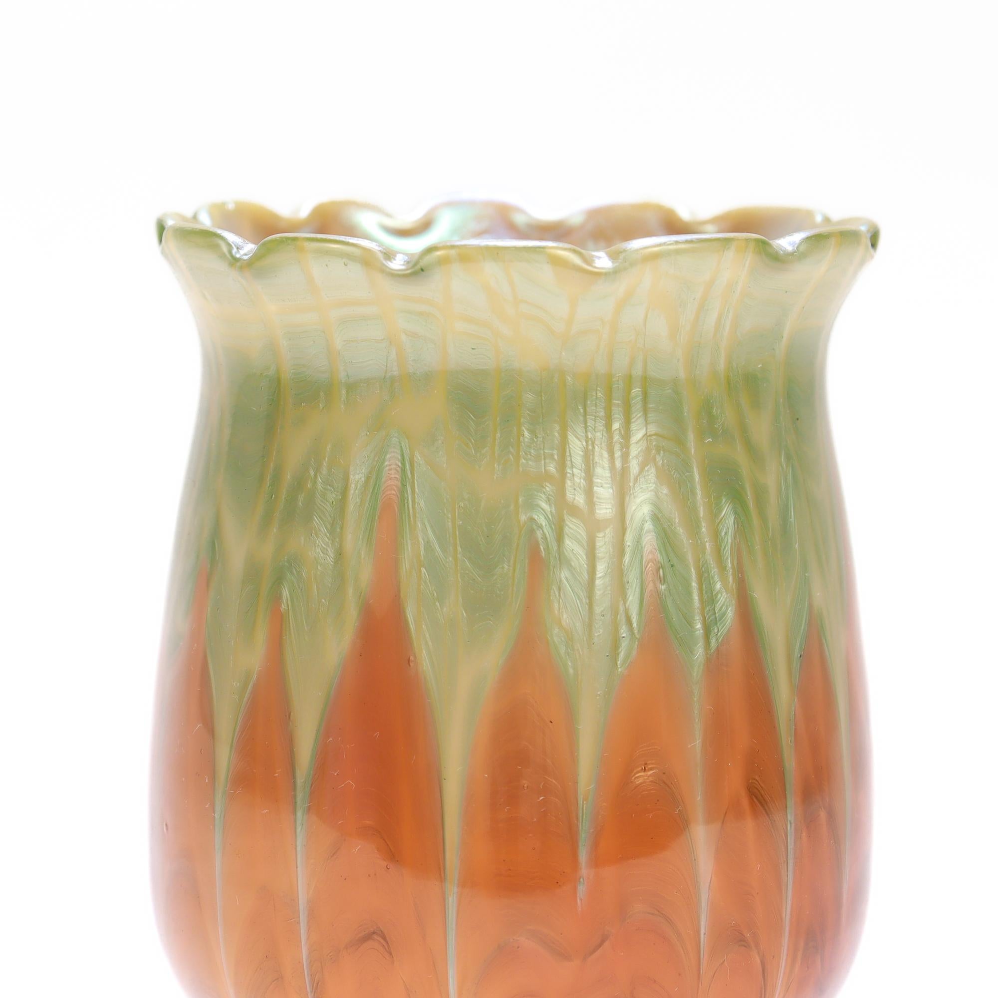 Verre d'art Abat-jour ancien en verre d'art Loetz Glass Titania Genre 4212 en vente