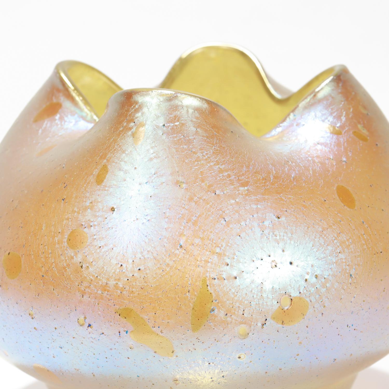 Vetro artistico Antico Loetz  Vaso di vetro Art Nouveau con motivo Astraea in vendita