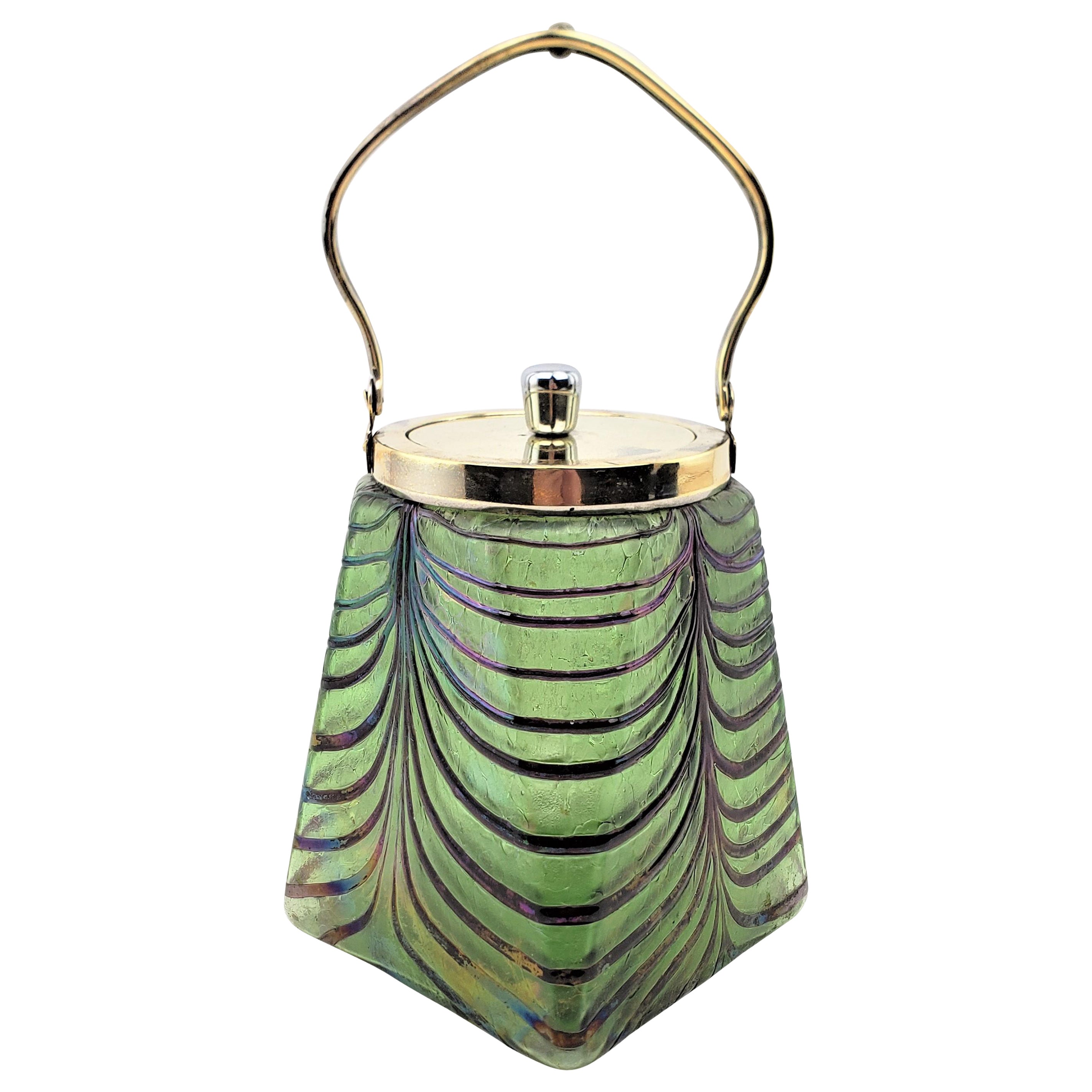Antico barile di biscotto in stile Loetz in vetro artistico verde e blu e placcato in argento in vendita