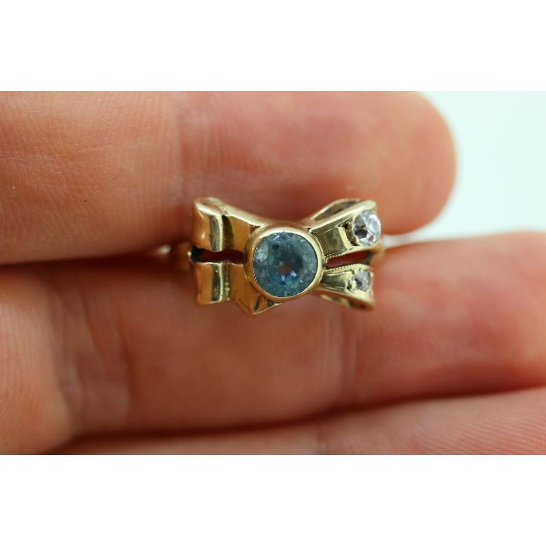 Bague londonienne ancienne en topaze bleue et diamants Nœud papillon en topaze et diamant en vente 4