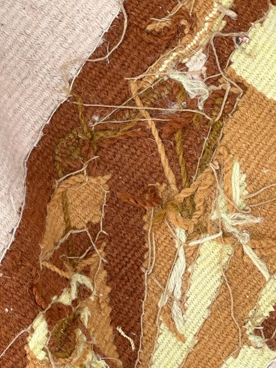 Tapisserie française ancienne d'un fragment d'Aubusson en vente 7