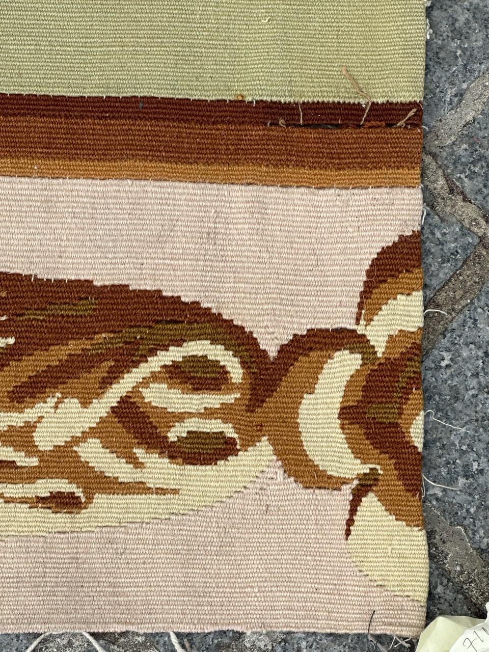 Tapisserie française ancienne d'un fragment d'Aubusson en vente 2