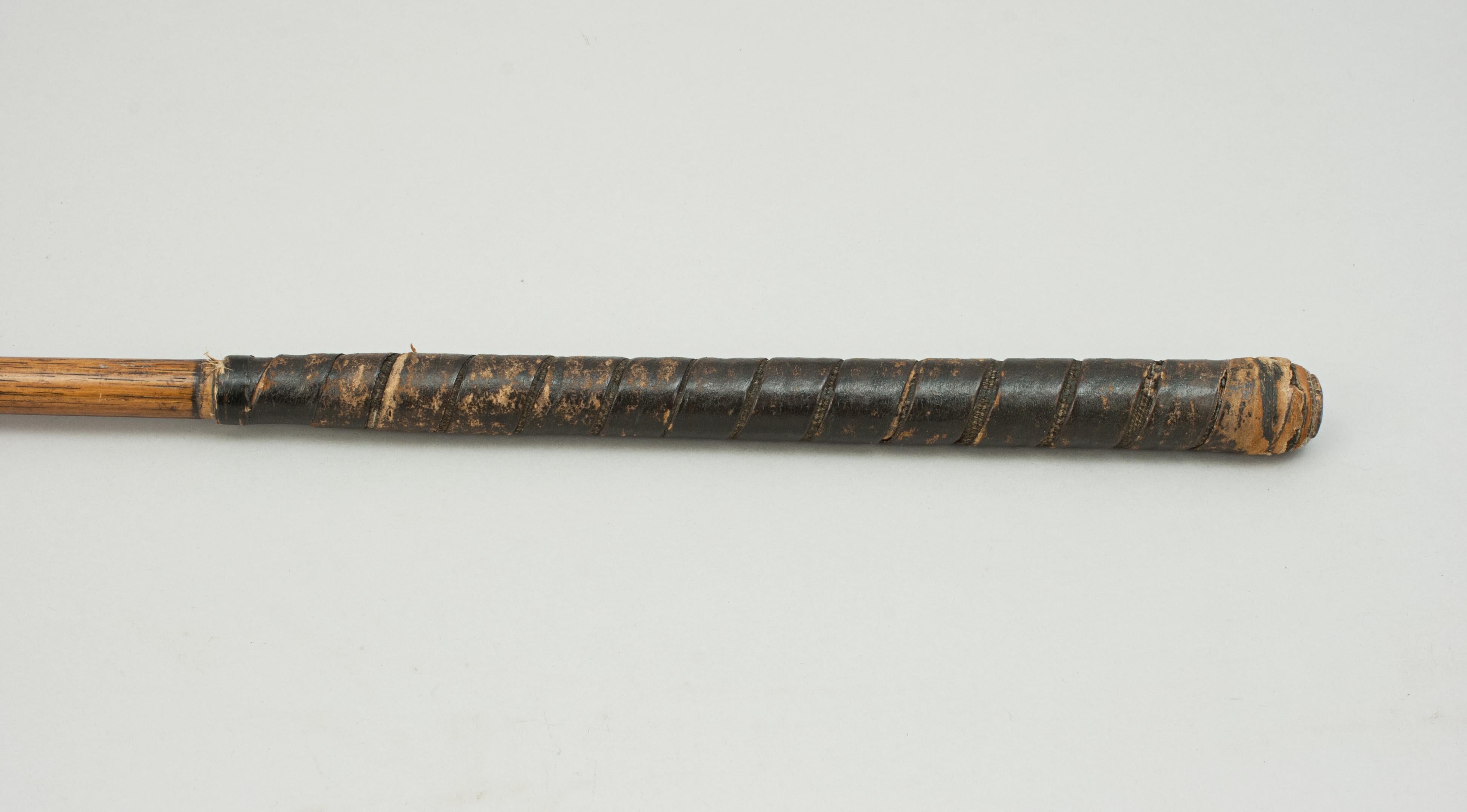 Antique Long Nose Golf Club, McEwan, Musselburg In Good Condition For Sale In Oxfordshire, GB