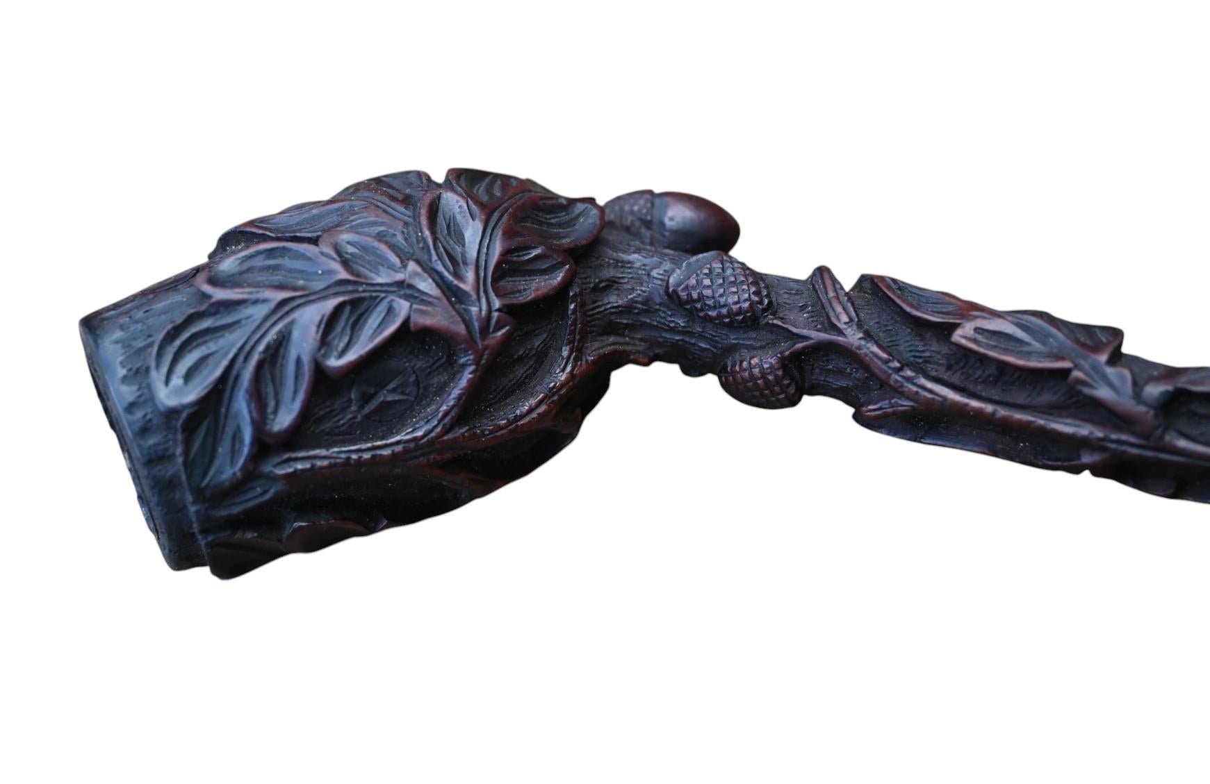 Antique long Pipe (38 Cm) Carved In Wood In Its Case, 19th Century For Sale 1