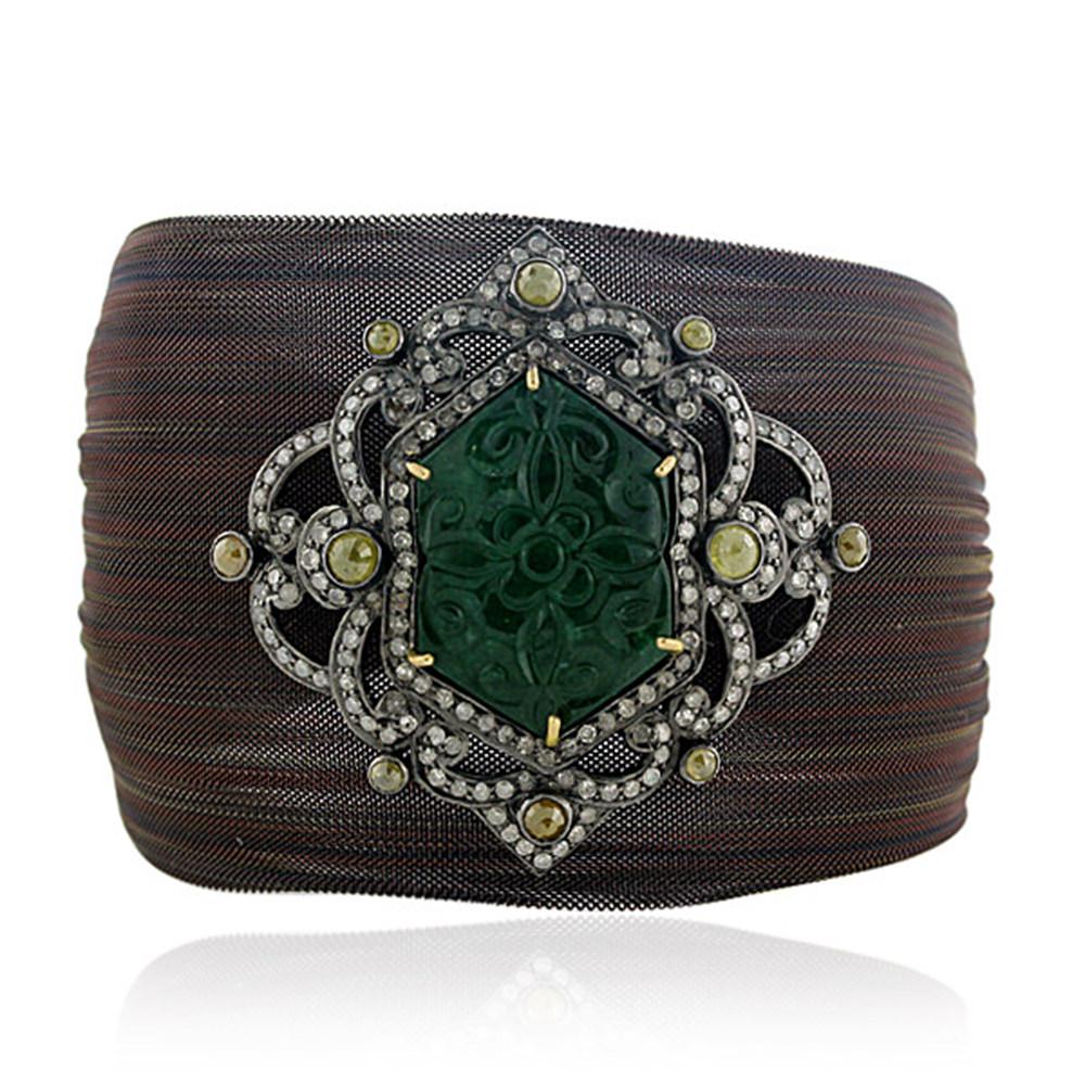 Antique looking Diamond and Emerald Motif Mesh Cuff Barcelet In New Condition In New York, NY