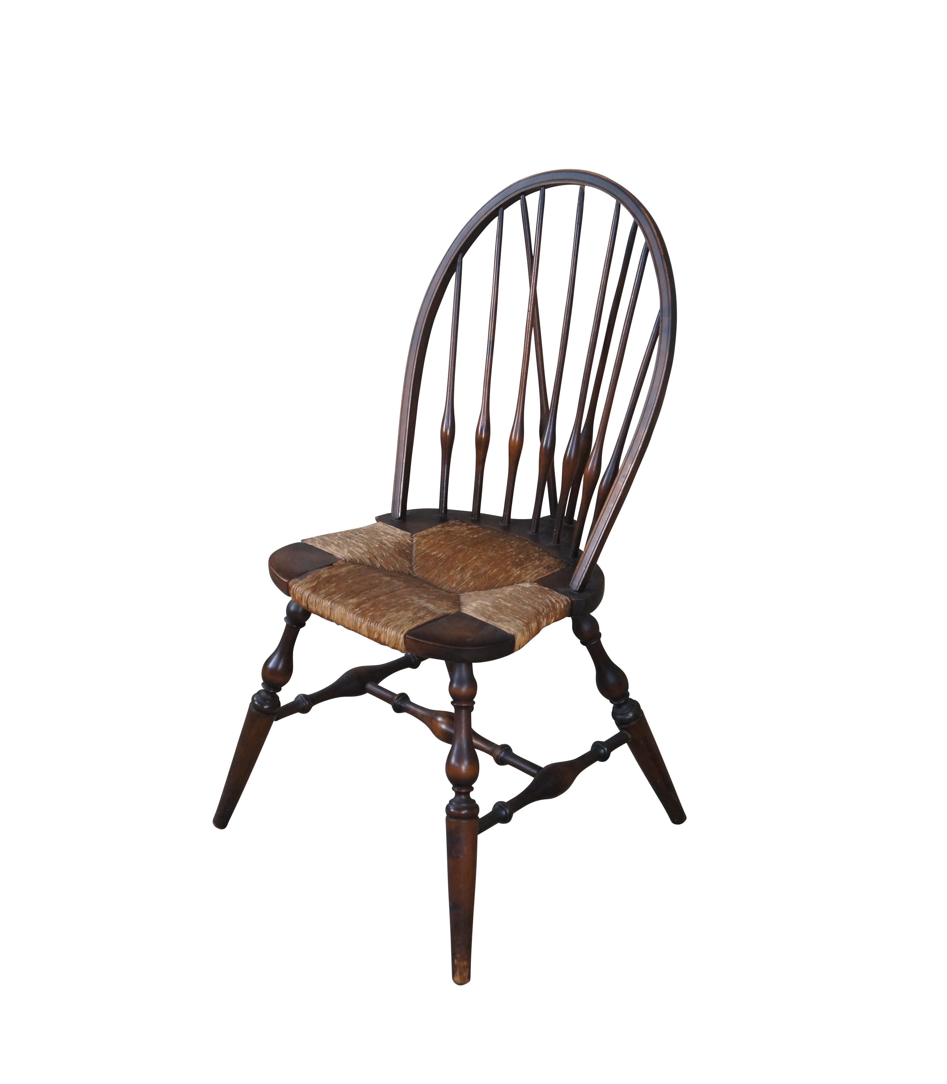 Antique Lord & Taylor Windsor Country Farmhouse Rush Bentwood Slat Back Chair In Good Condition In Dayton, OH