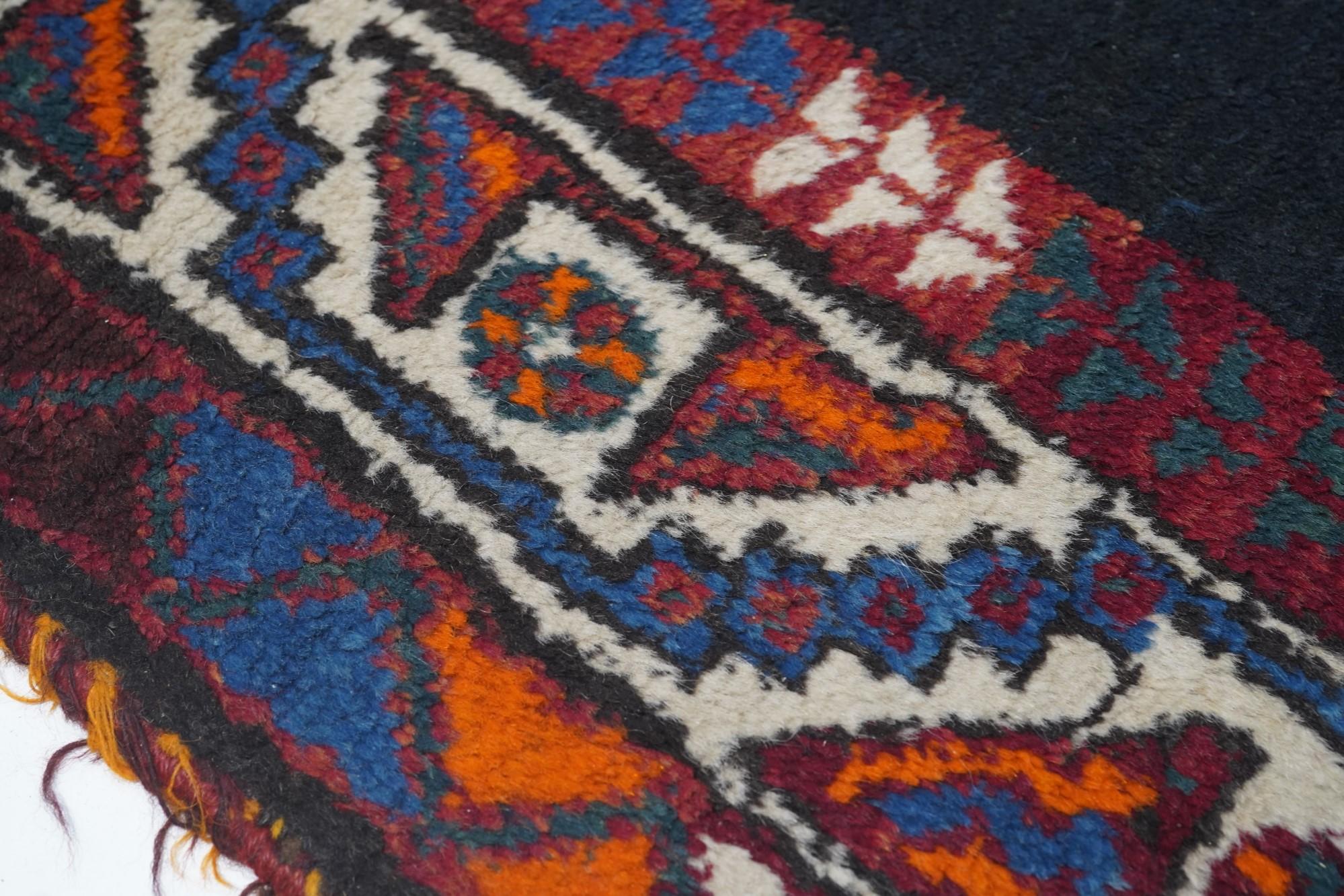 Early 20th Century Antique Lori Rug 4'2'' x 8'7'' For Sale