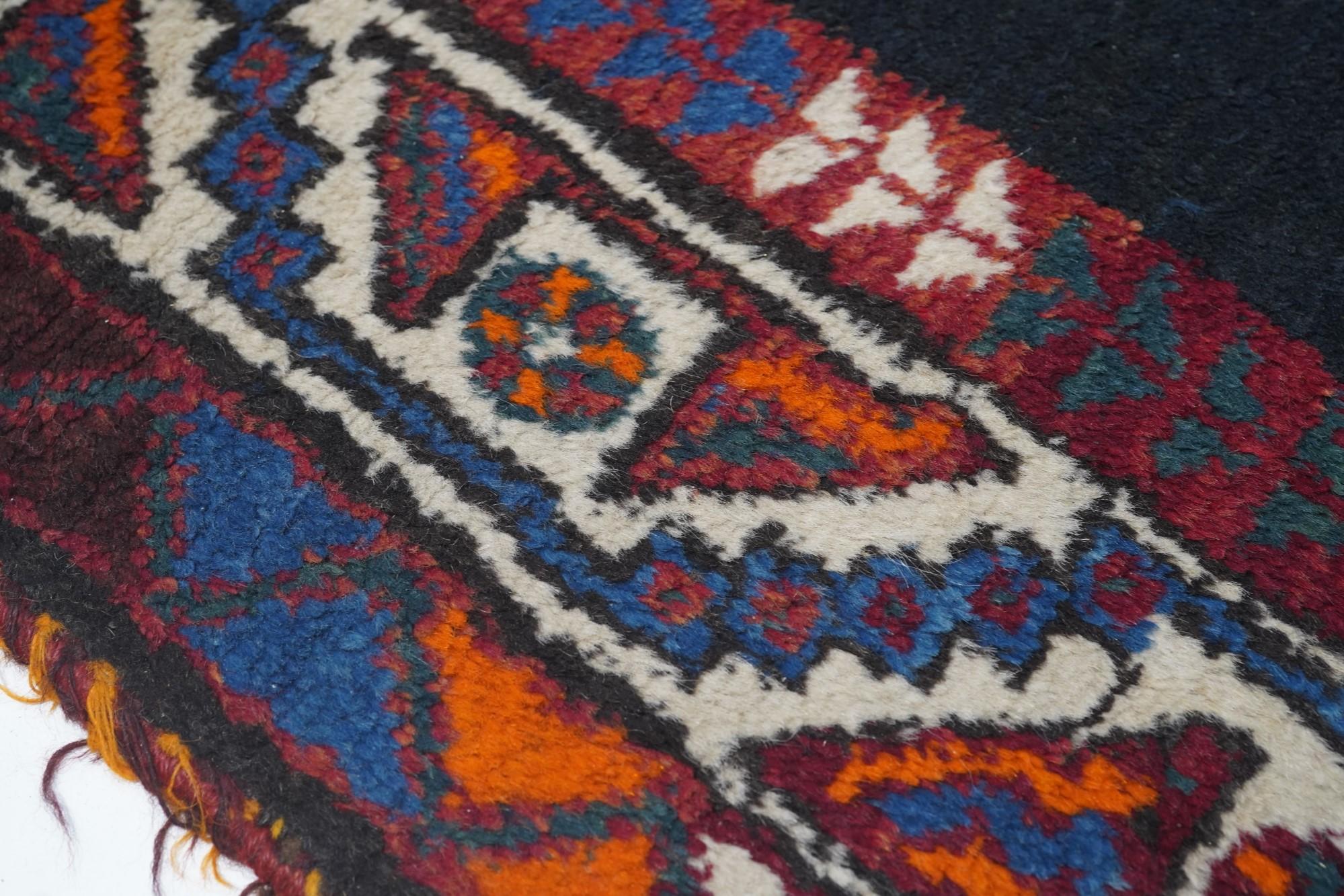 Early 20th Century Antique Lori Rug 4'2'' x 8'7'' For Sale