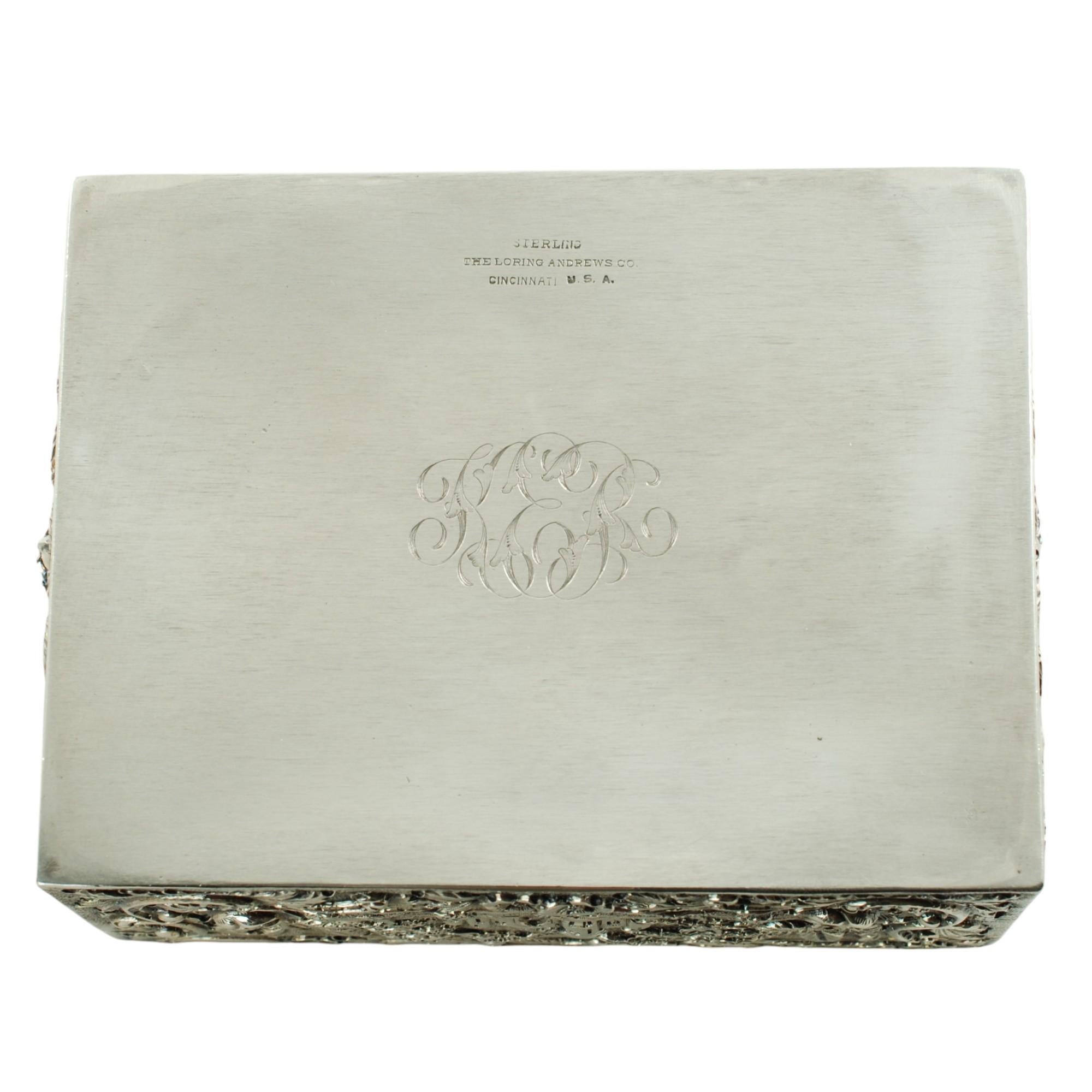 Boîte de table ancienne en argent sterling Loring Andrews Repoussé Castle Pattern en vente 5