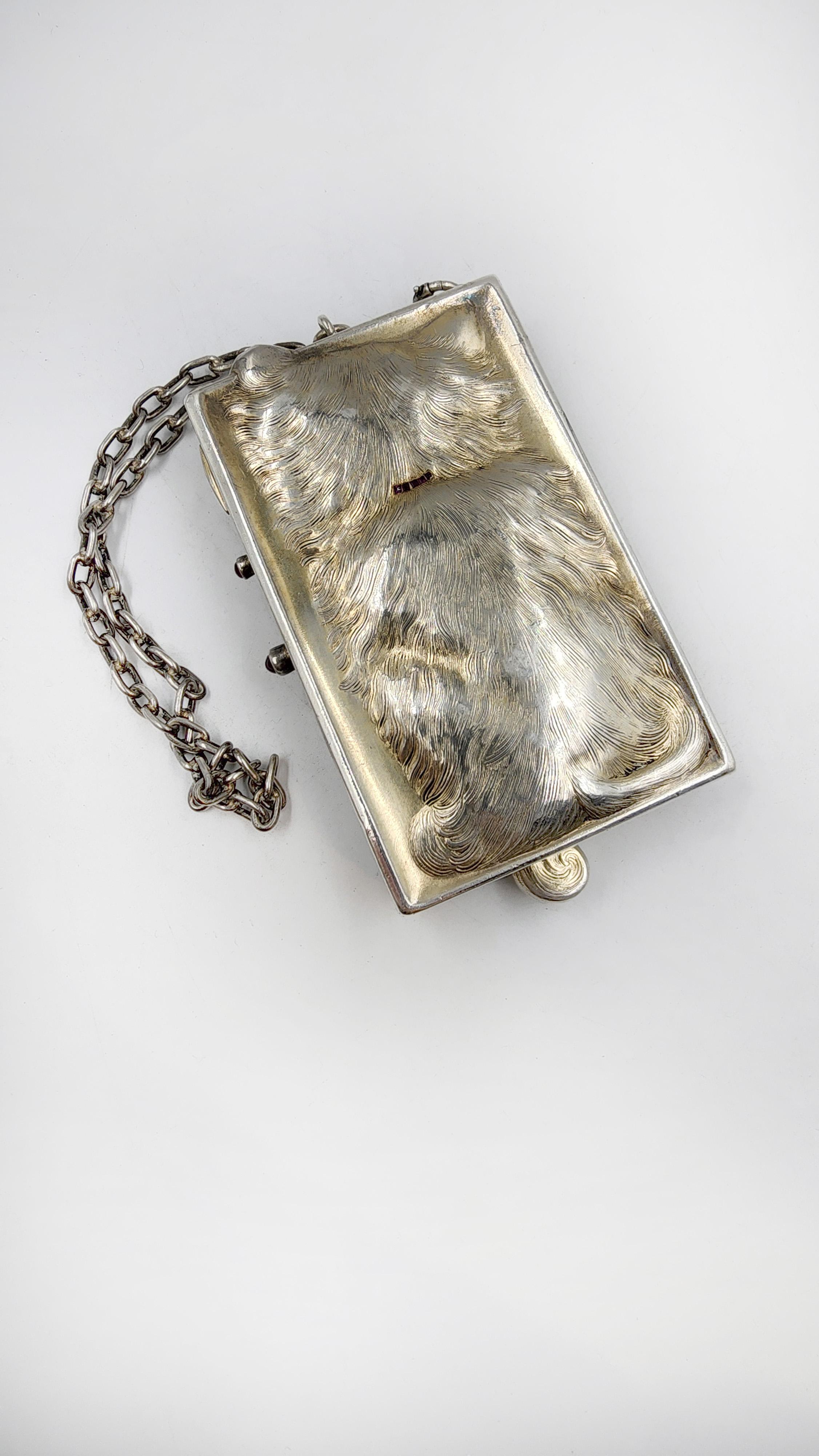 Compacto de tocador de plata antiguo Louis Kuppenheim con rubíes en venta 5
