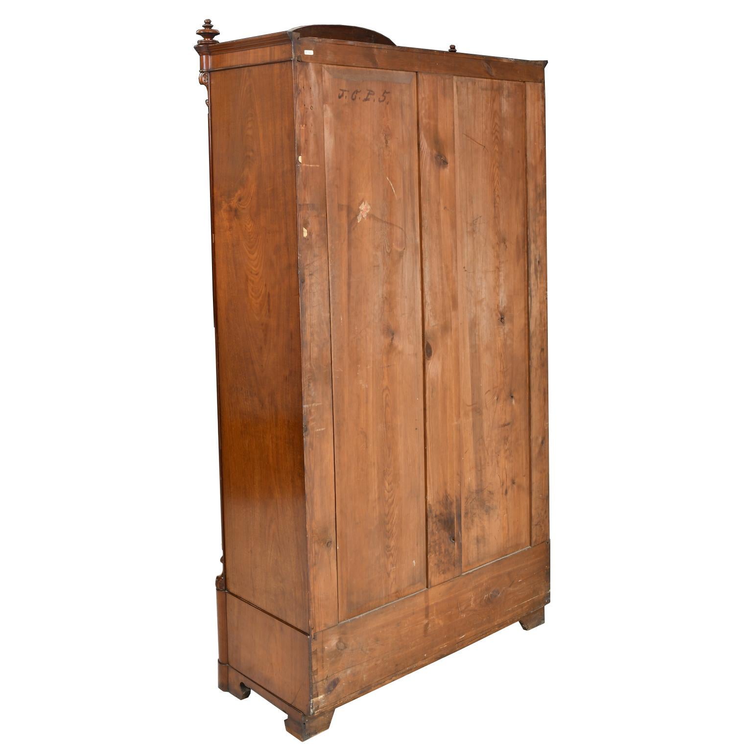 Antique Louis Philippe Bookcase / Vitrine in West Indies Mahogany, German In Good Condition In Miami, FL