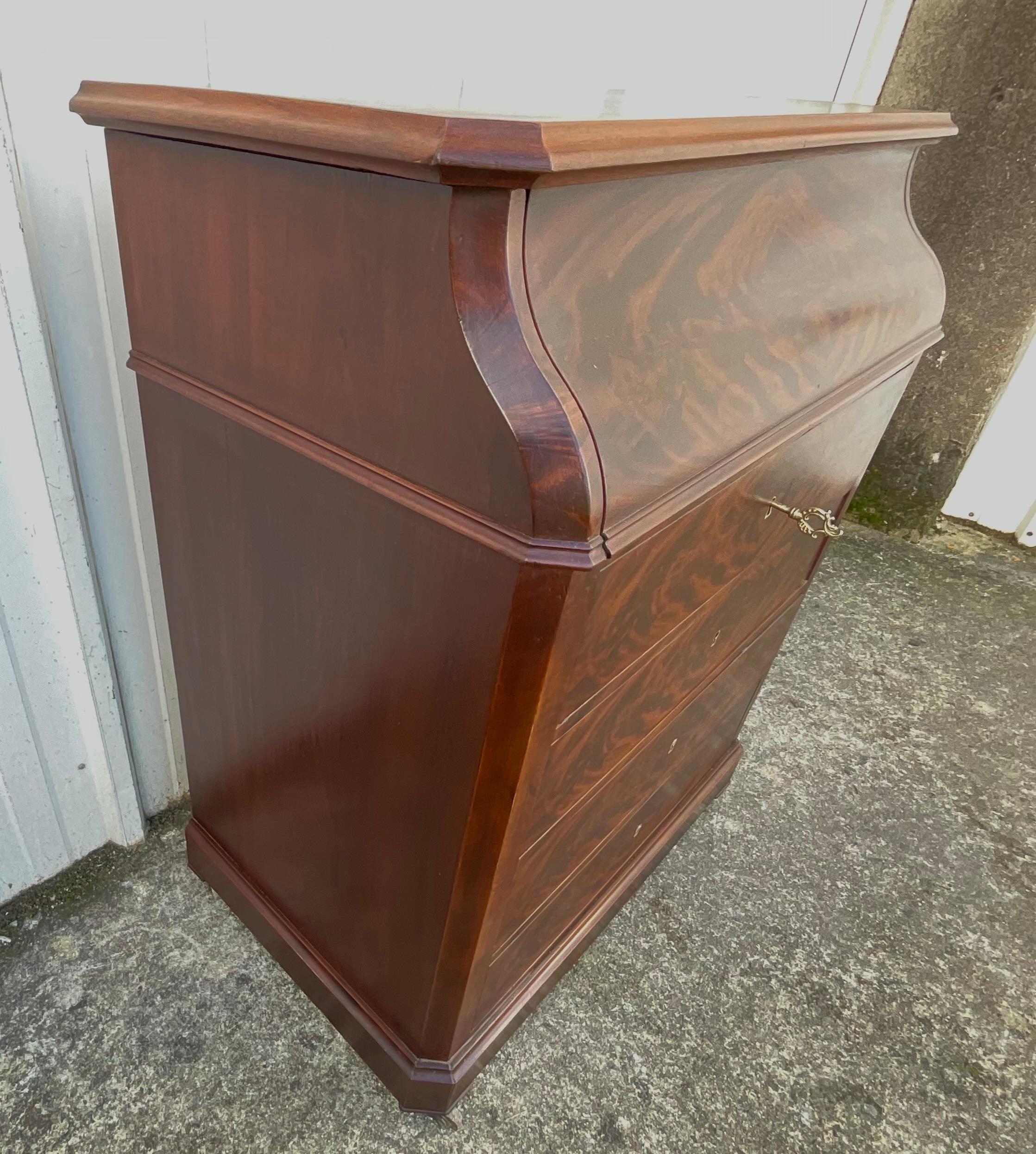 Ancienne commode Chemin De Fer Louis-philippe avec marbre et miroir, La 1