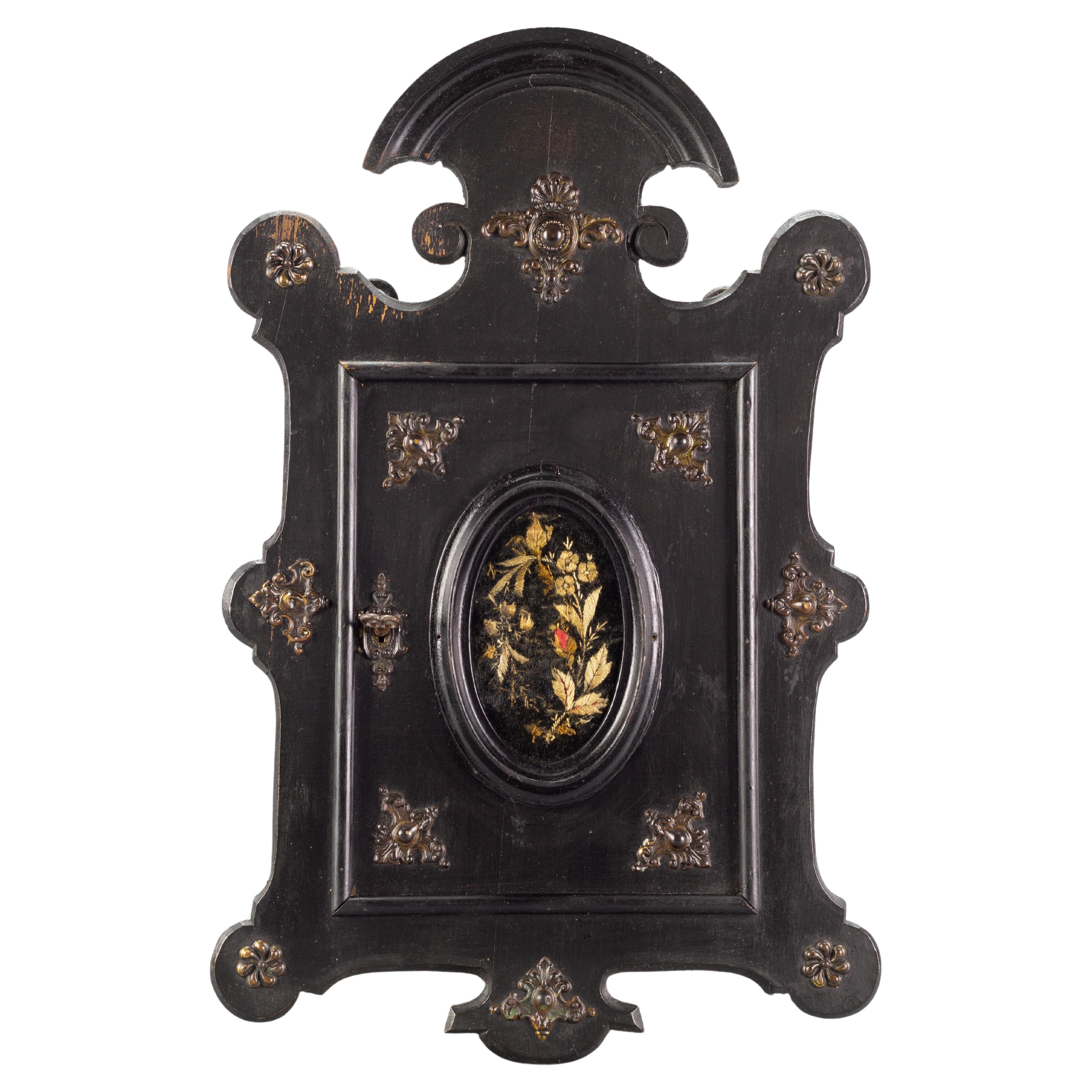 Ancienne armoire à clés murale en bois noir de style Louis Philippe, vers 1890