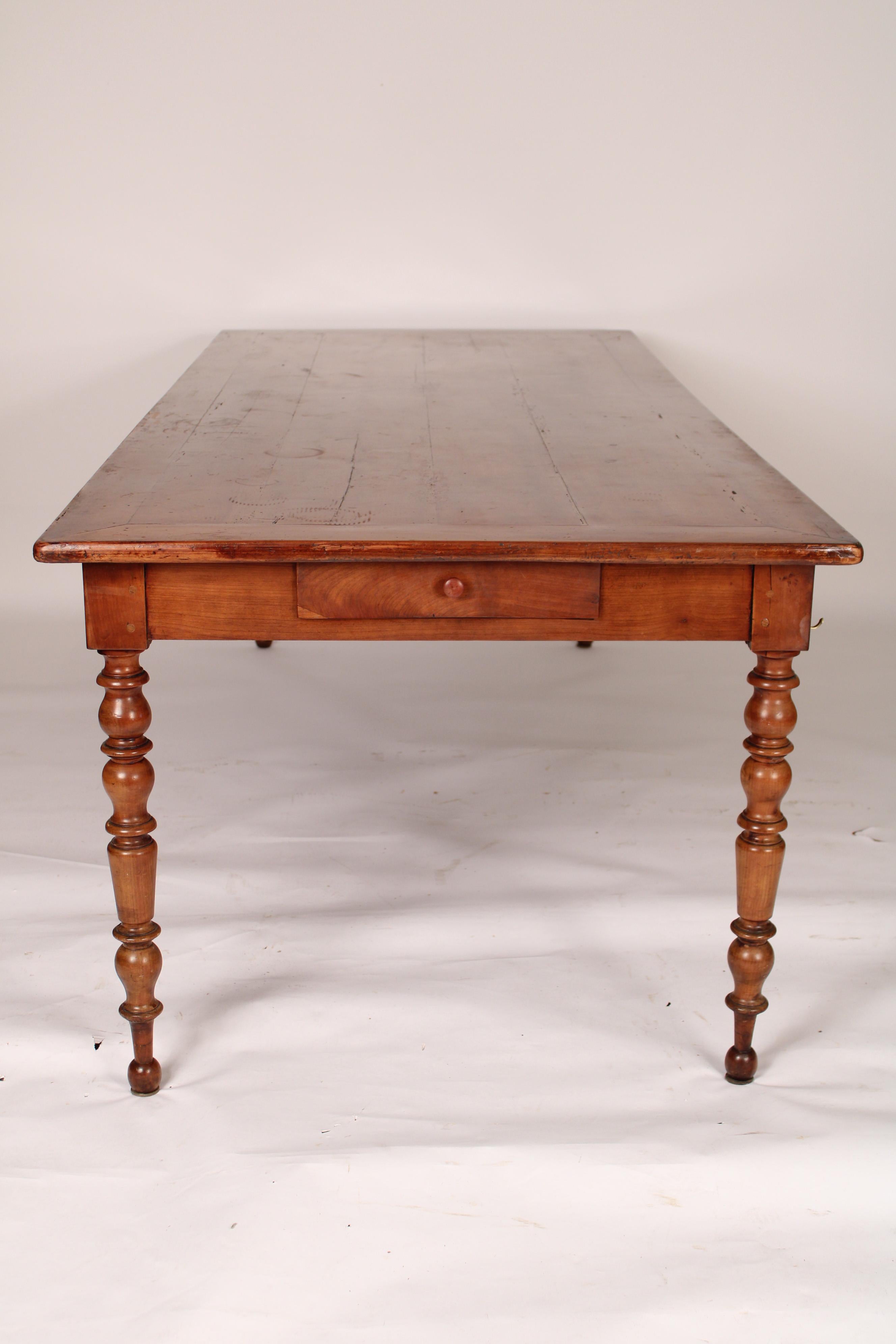 Antique Louis Philippe Style Fruit Wood Dining Room Table In Good Condition In Laguna Beach, CA