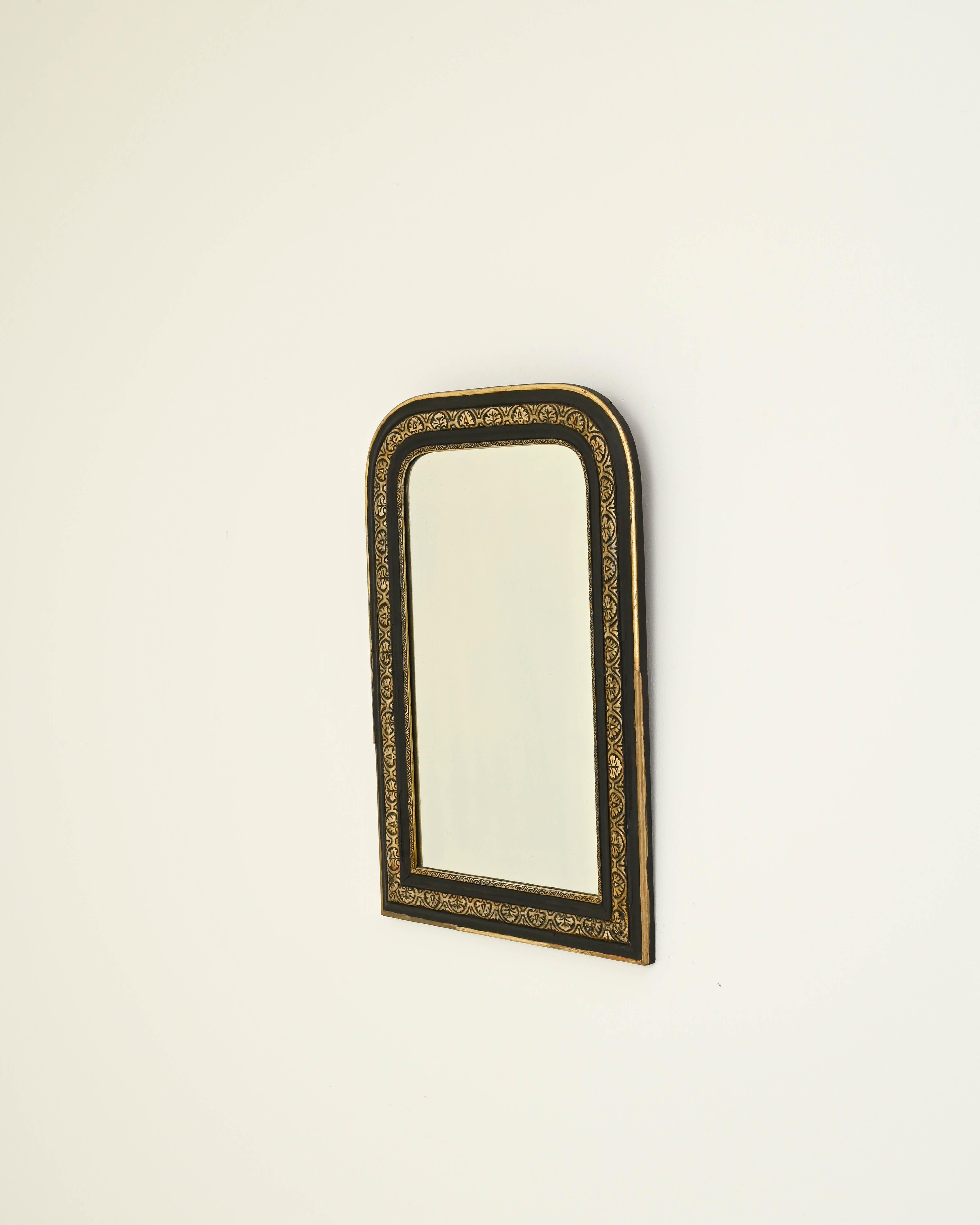 Antique Louis Phillipe Black Gilded Mirror In Good Condition In High Point, NC