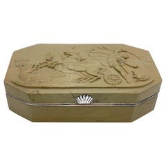 Antiguo Louis-Phillipe I, Caja de rapé con escena mitológica del carro de guerra Soapstone Silver