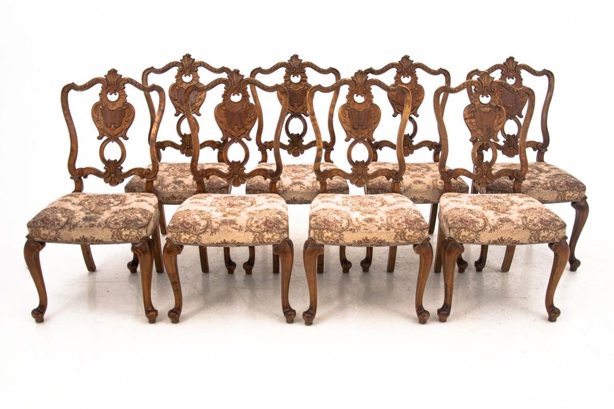 Louis Philippe Antique Louis Phillipe Table with Eight Chairs, Western Europe, circa 1920