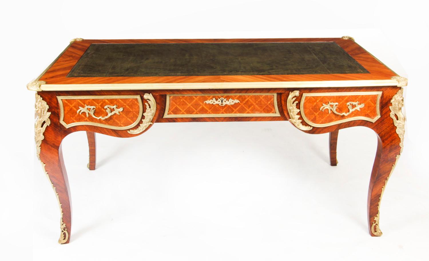 Antike Louis-Revival-Schreibtischplatte mit Goldbronze-Montierung, 19. Jahrhundert im Angebot 14