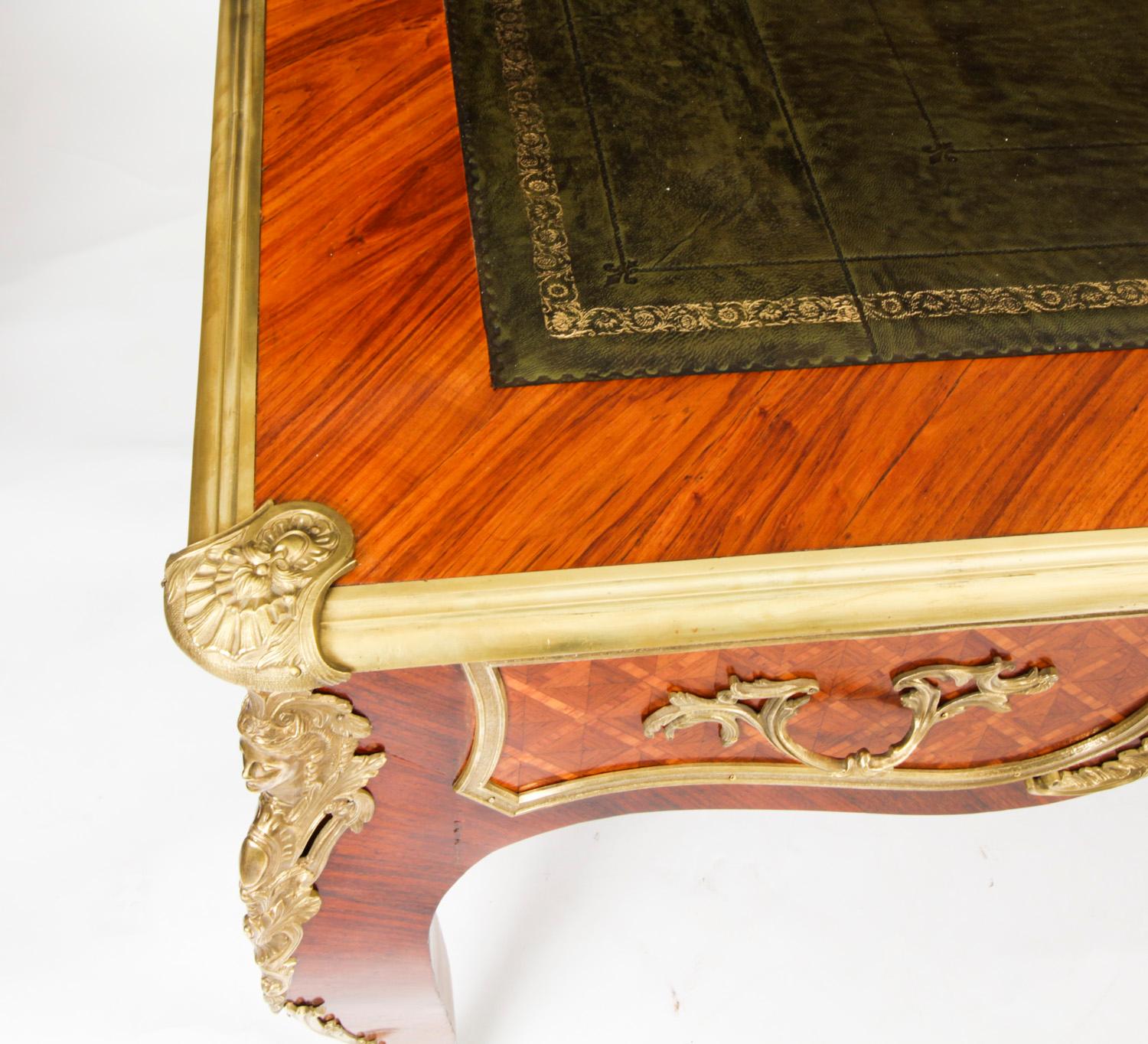 Metà XIX secolo Antico Bureau Plat Desk del XIX secolo in stile Louis Revival con montatura in ormù in vendita