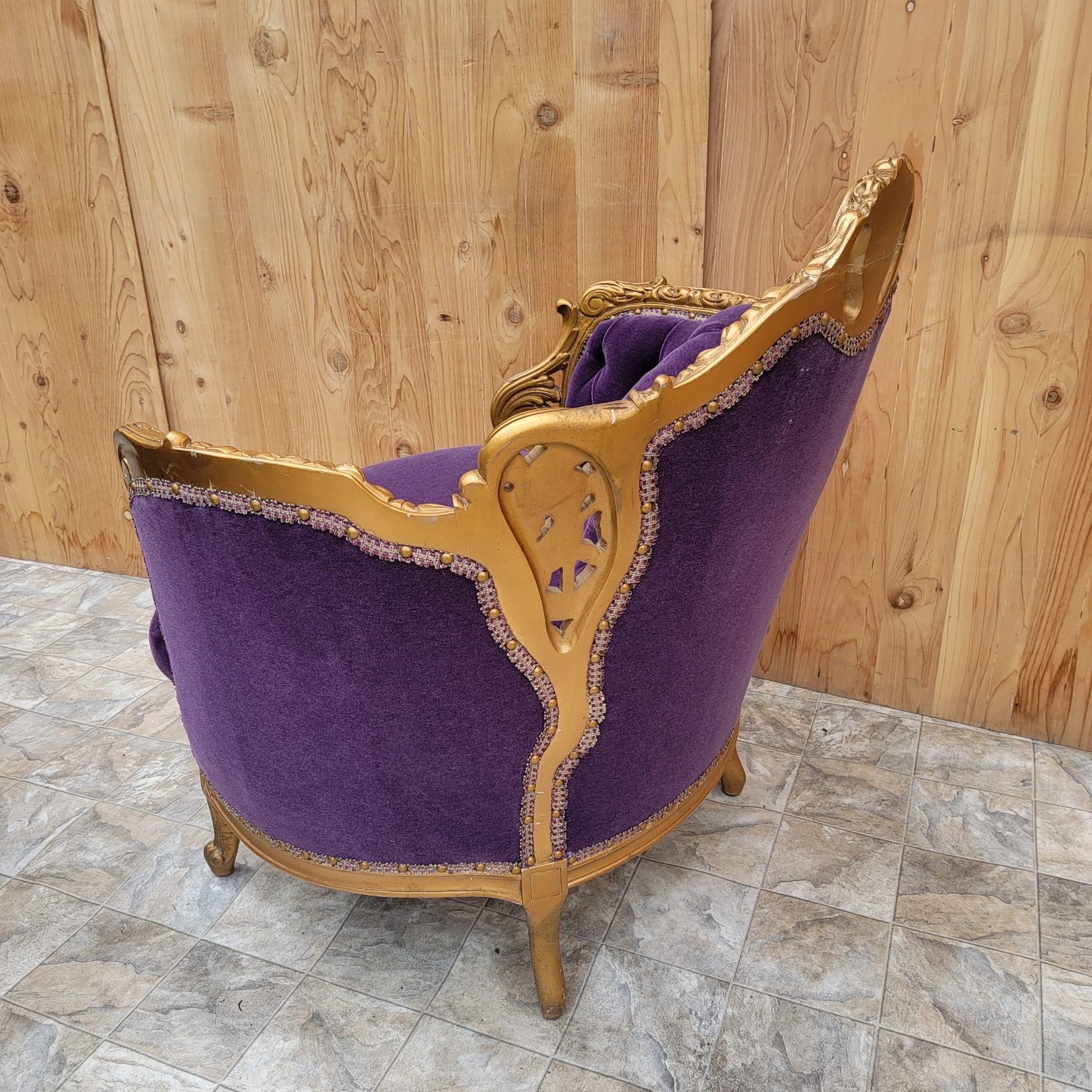 Ensemble de salon de style Louis sculpté et récemment tapissé - 2 pièces en vente 4