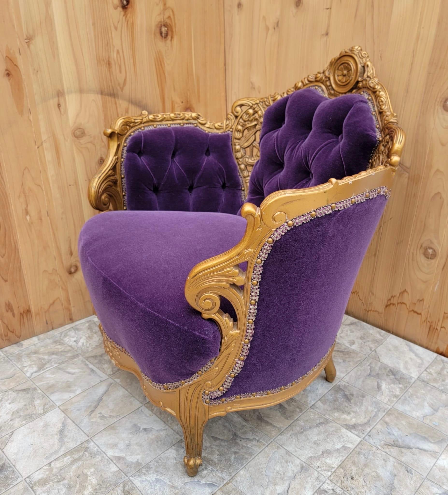 Ensemble de salon de style Louis sculpté et récemment tapissé - 2 pièces en vente 5